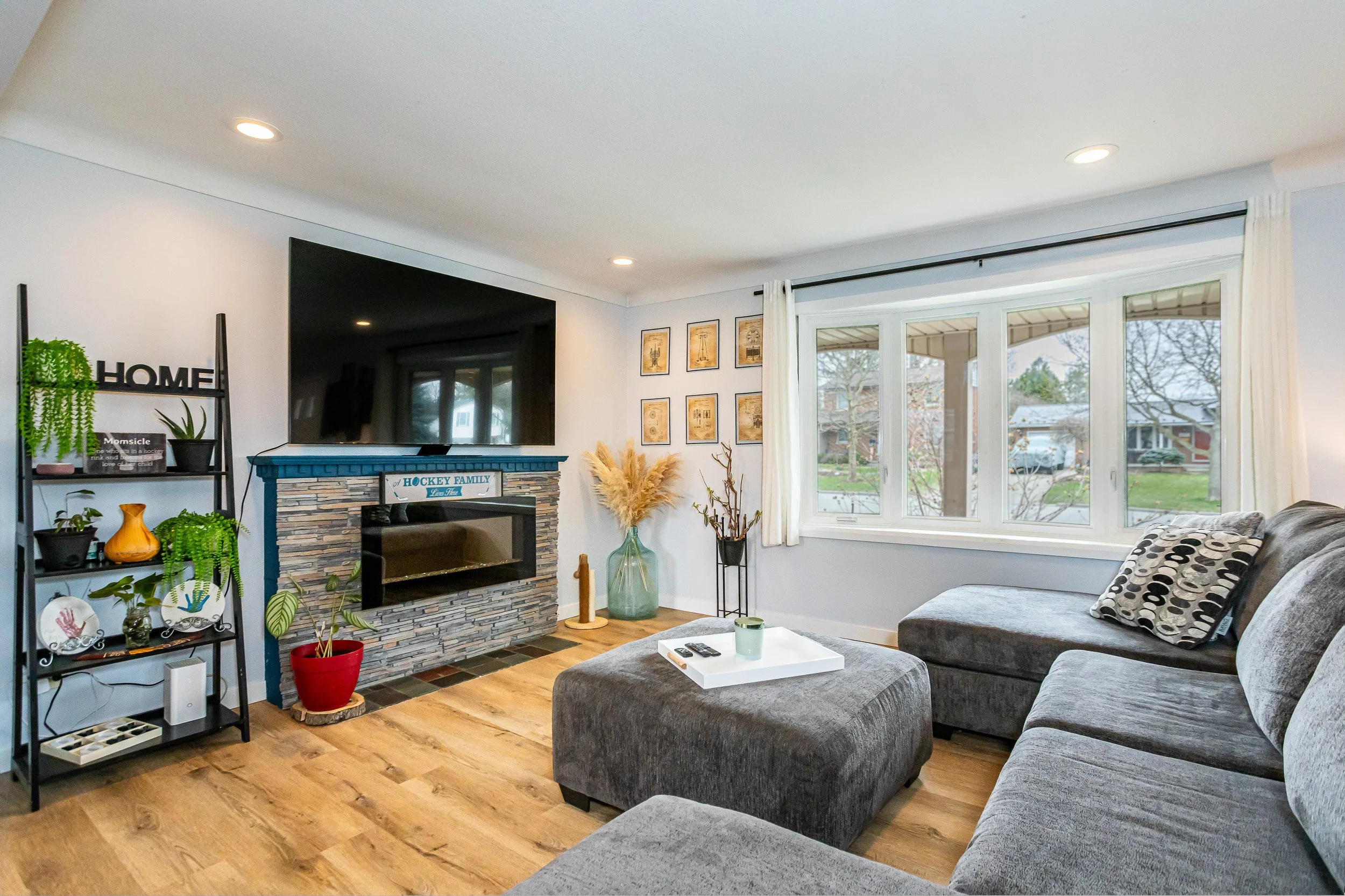 672 Alanbrook St Reshoot-7.jpg