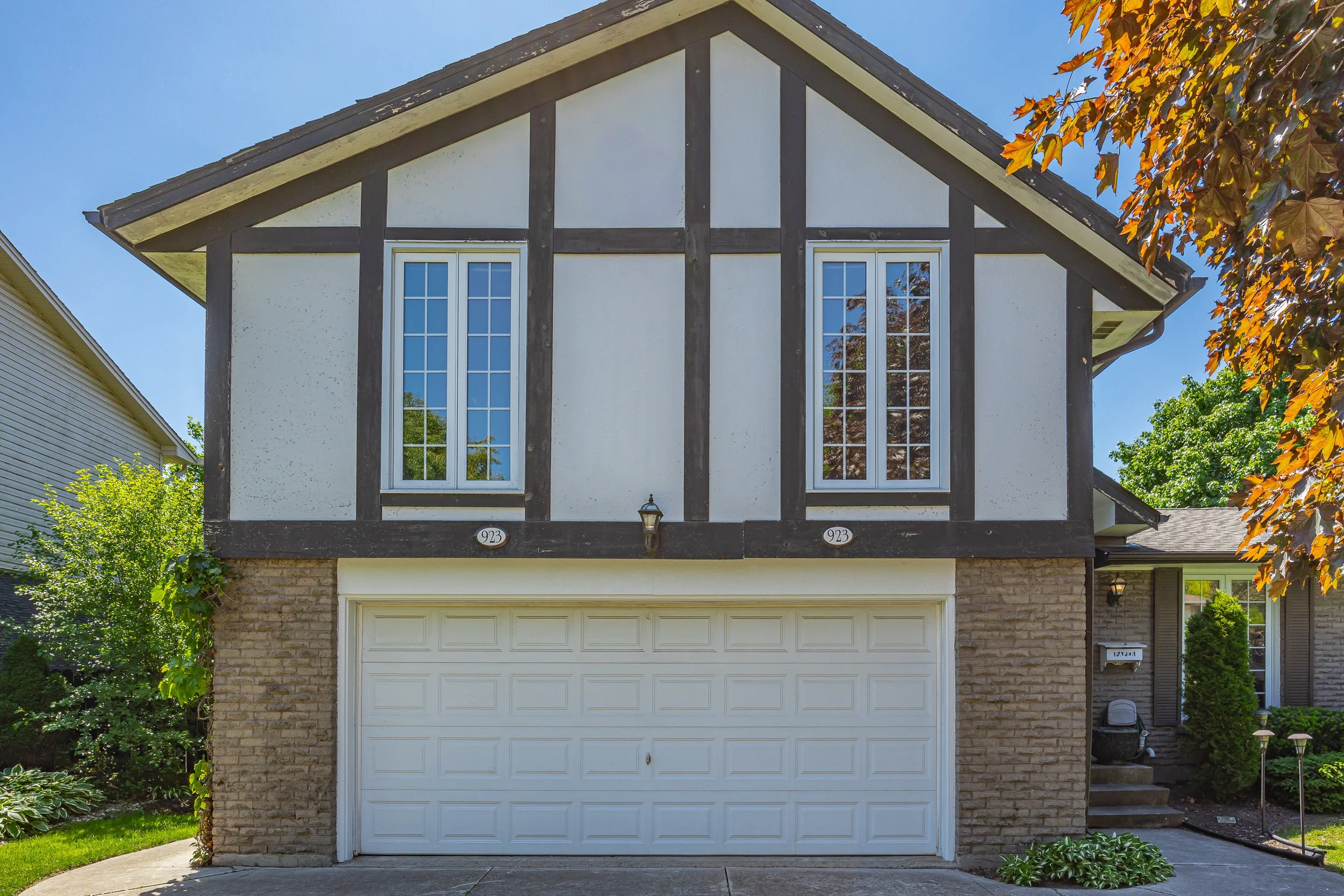 923 Farnham Rd -04.jpg