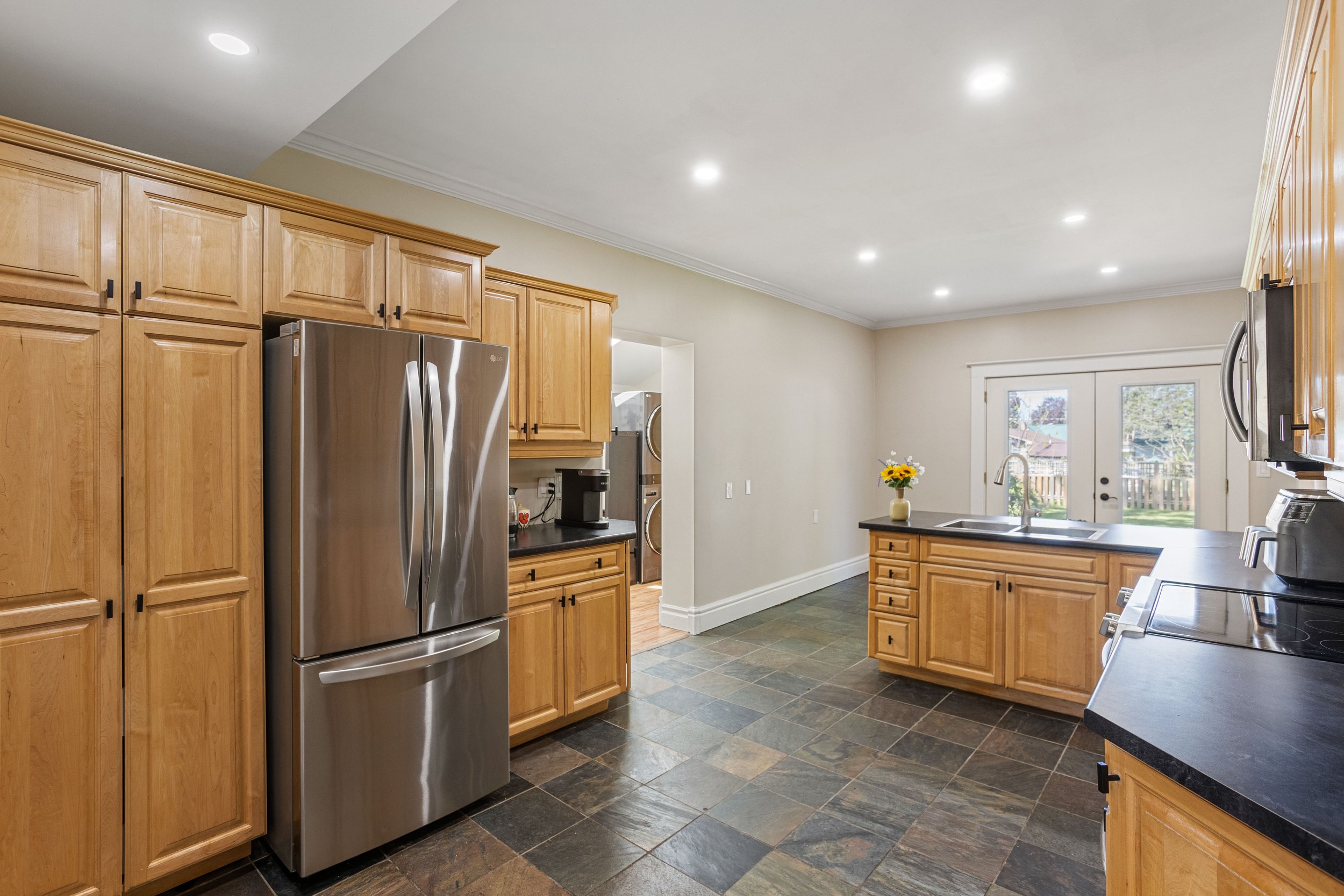 181 Parkhill Main St -16.jpg