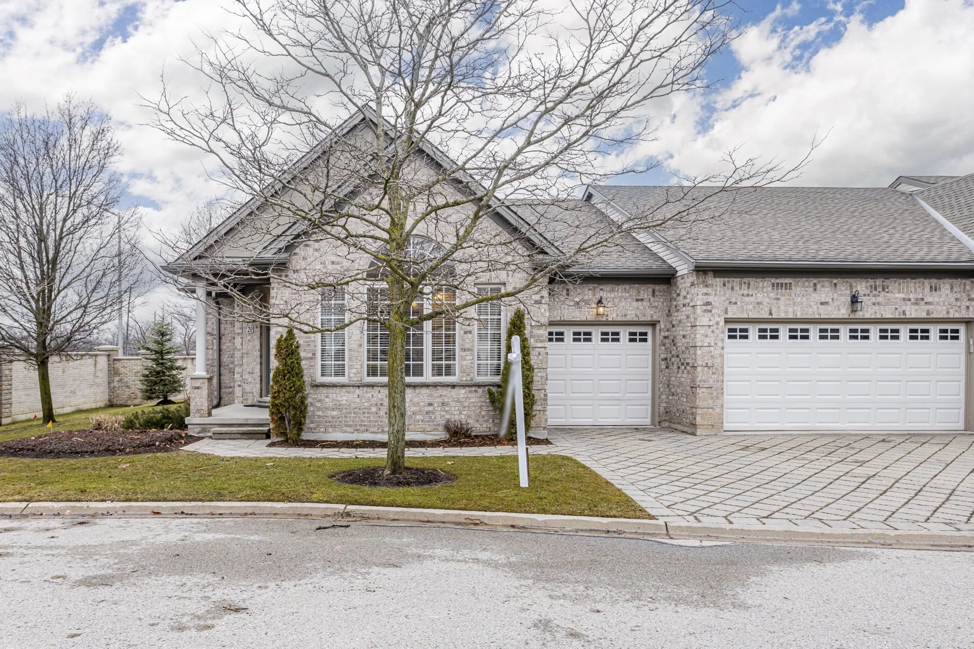 20-575 Mcgarrell Pl_01.JPG