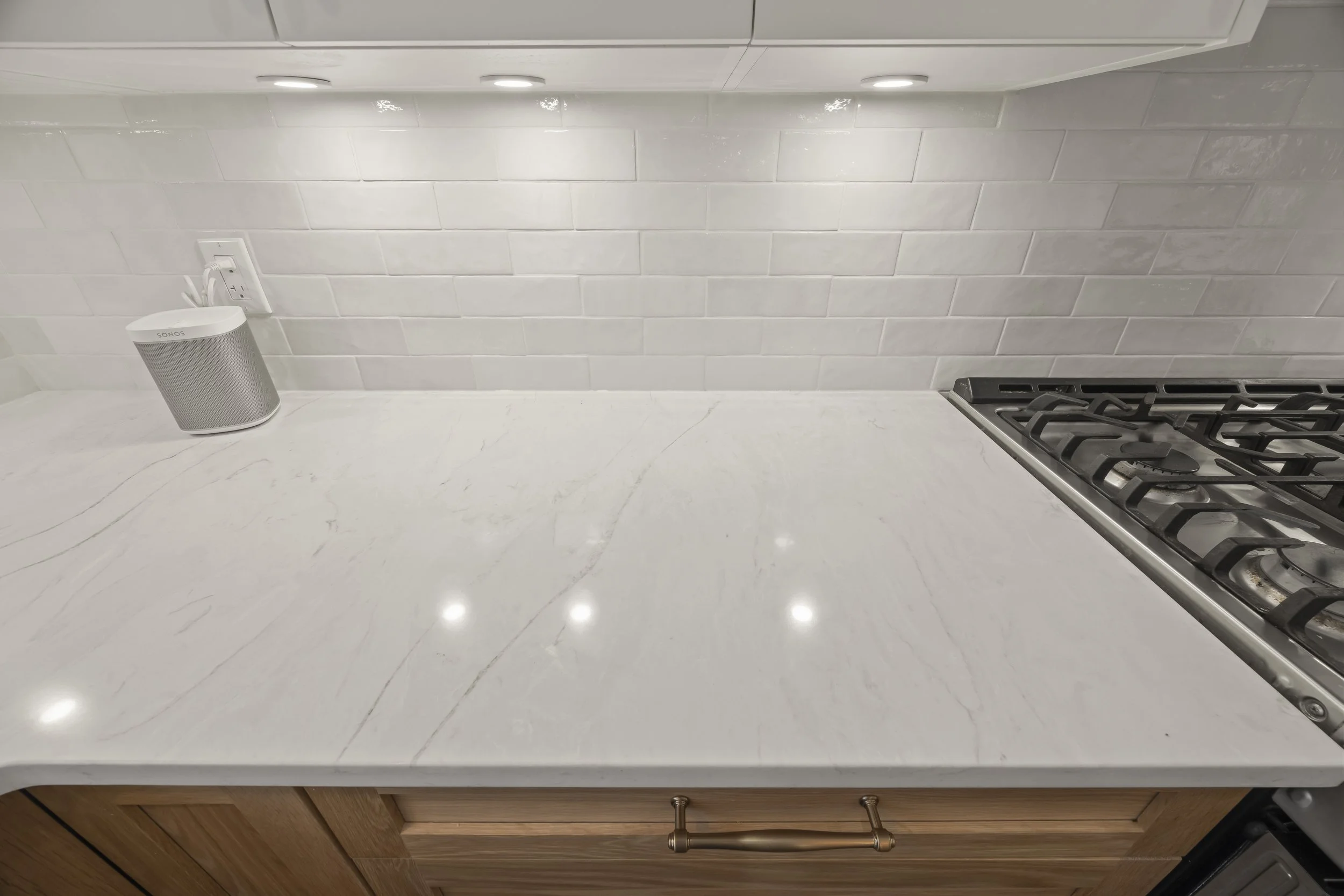 672 Clearwater Cres -17.JPG