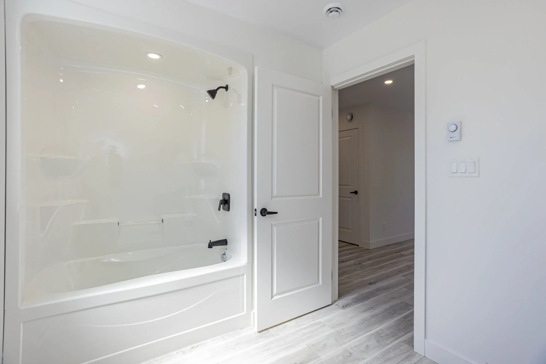 285 William St - Unit 4_16.JPG