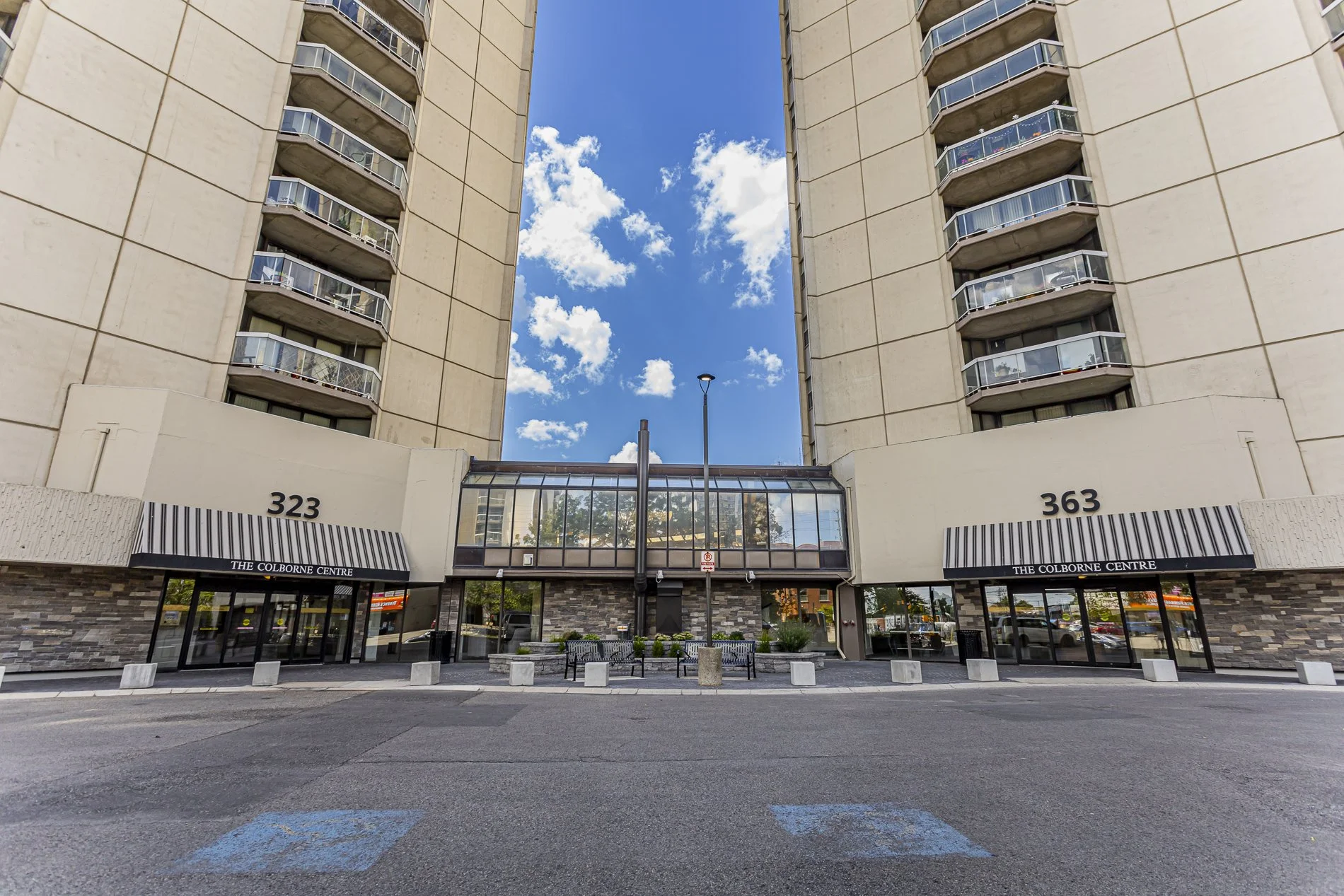 802-363 Colborne St_03.jpg