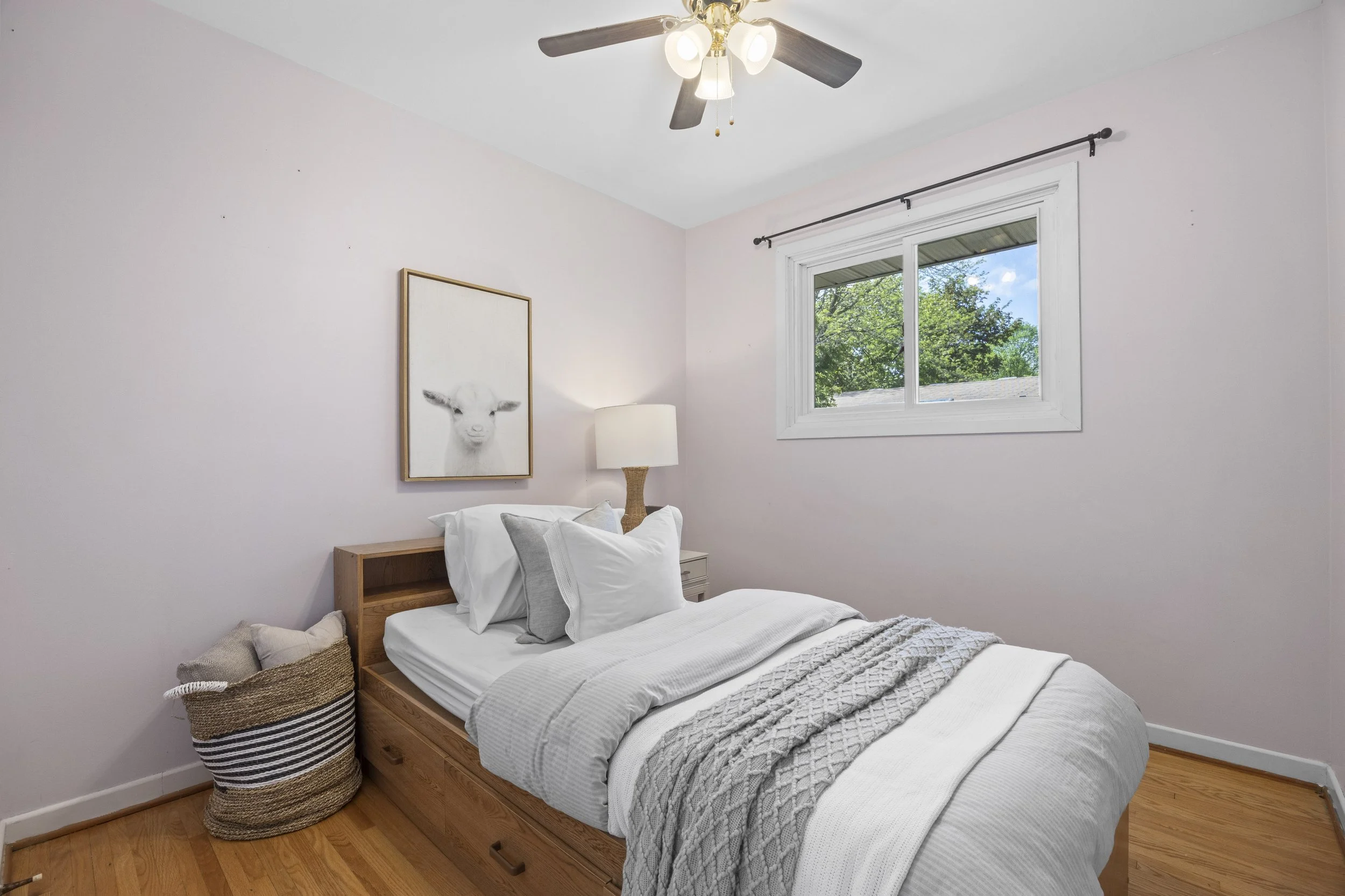 8 Kenwood Cres -21.JPG