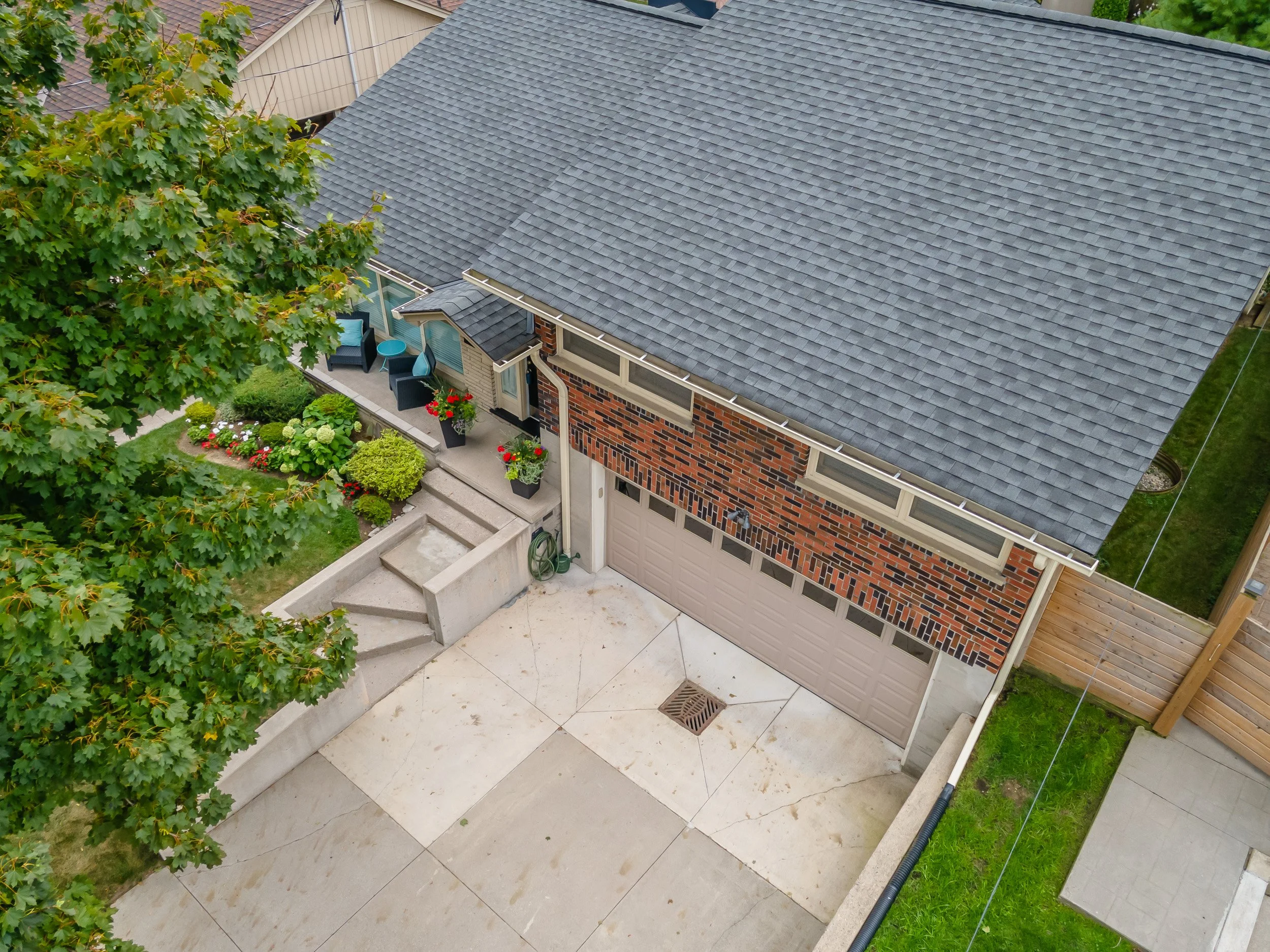 573 Lambton St-40.jpg