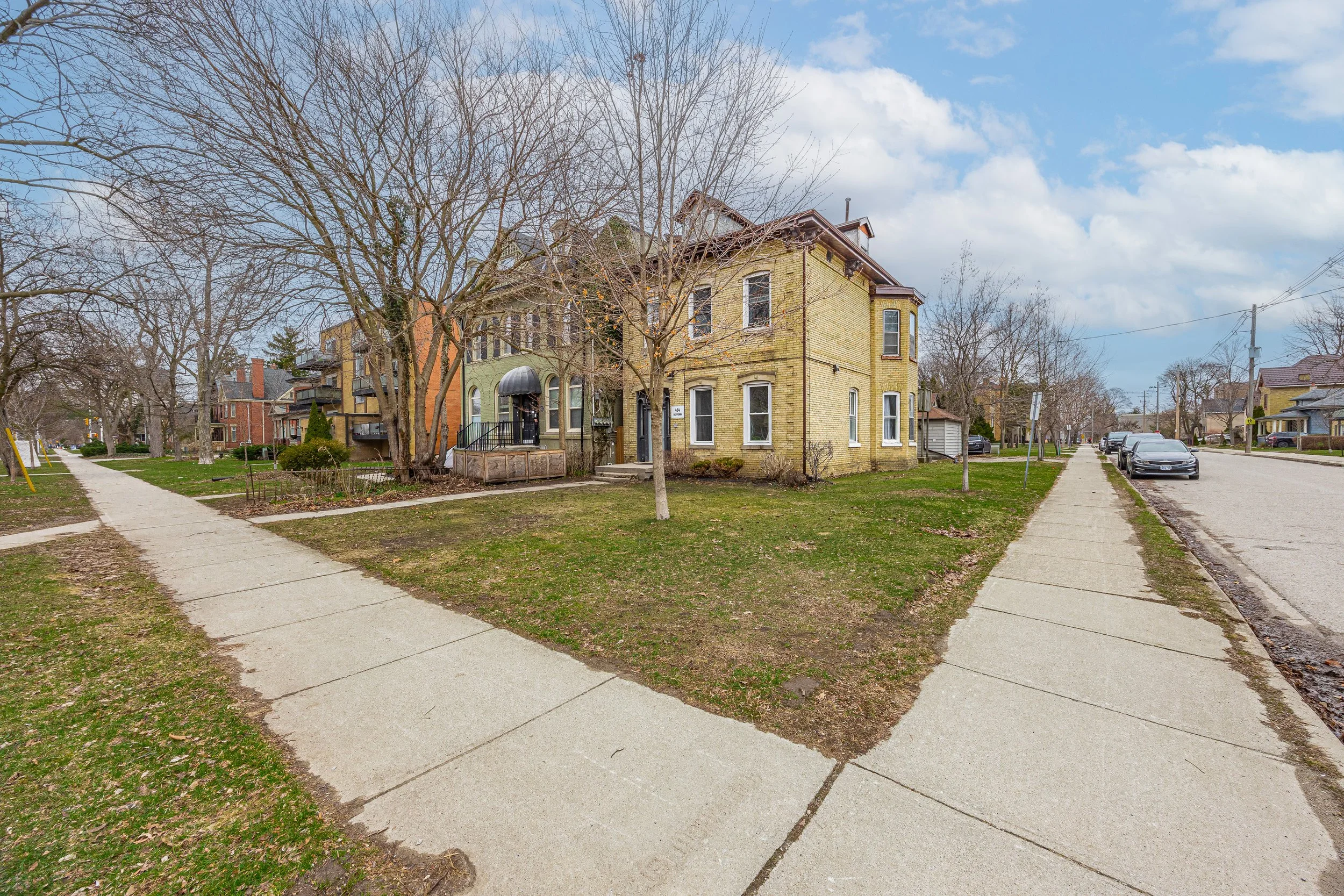 434 Dufferin Ave -34.jpg