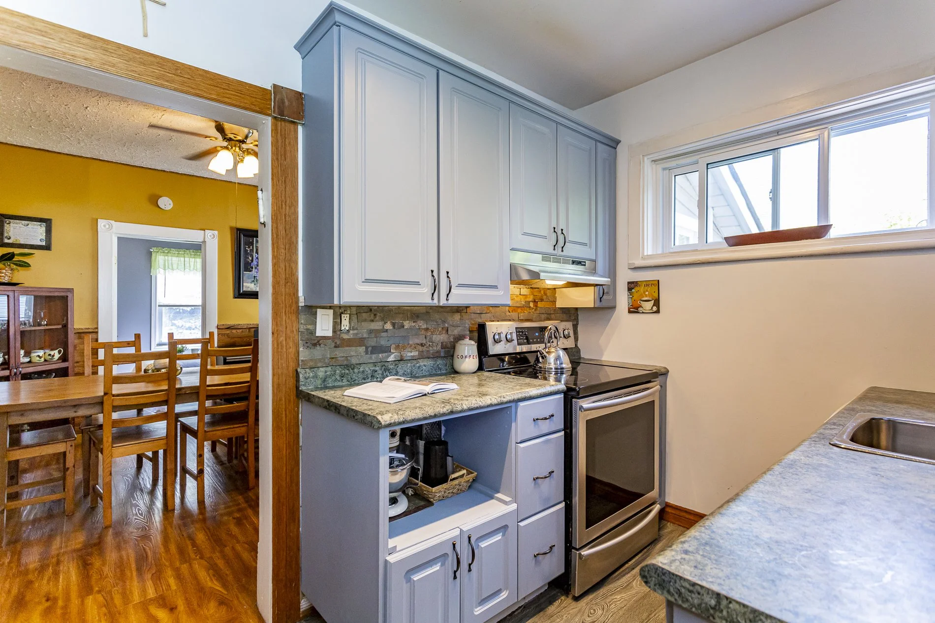 151 Simpson St_17.jpg