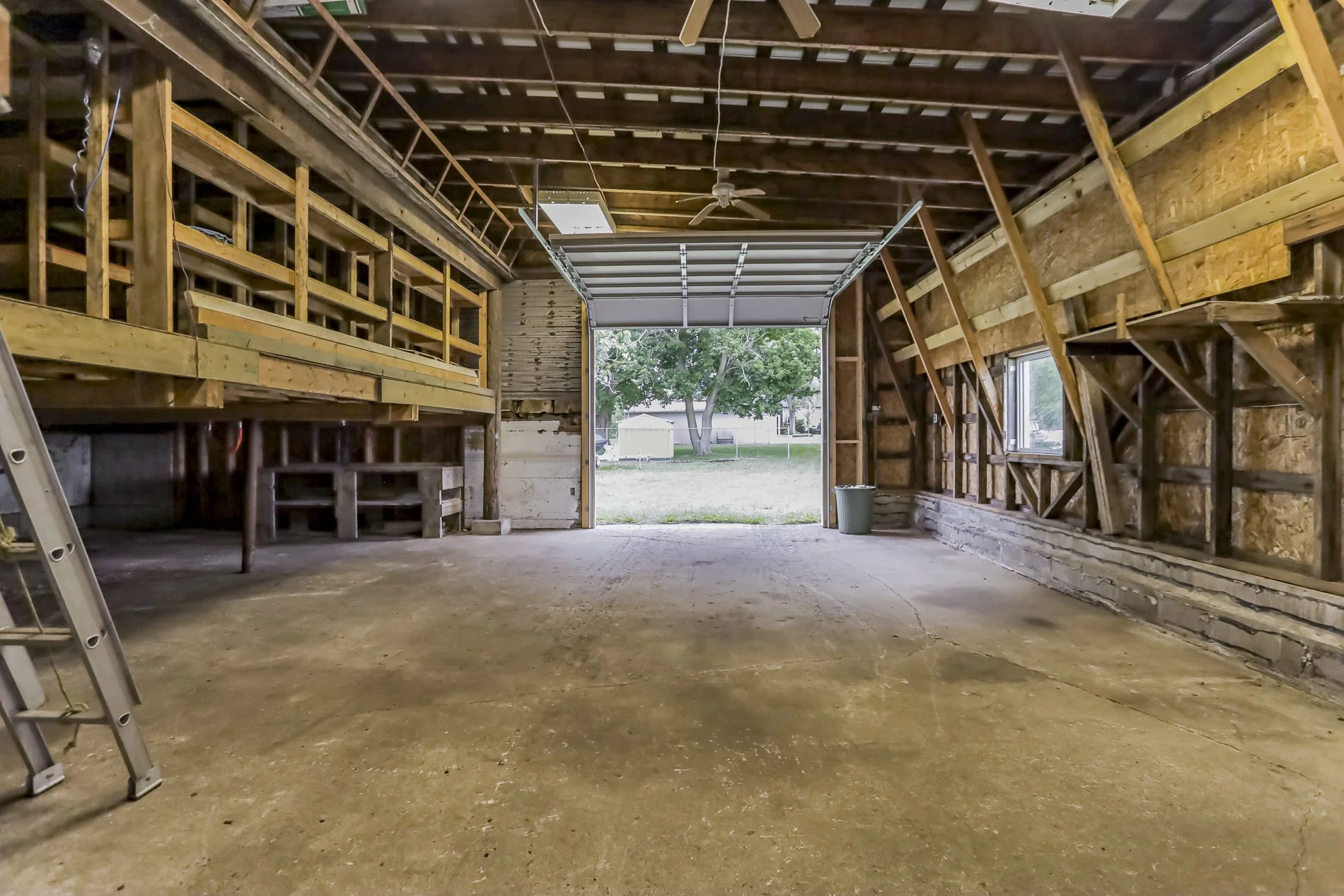 23909 Denfield Rd_41.jpg