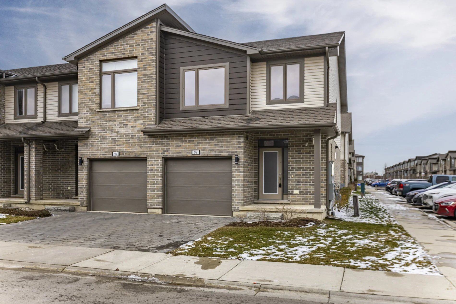 97-1960 Dalmagarry Rd_01.jpg