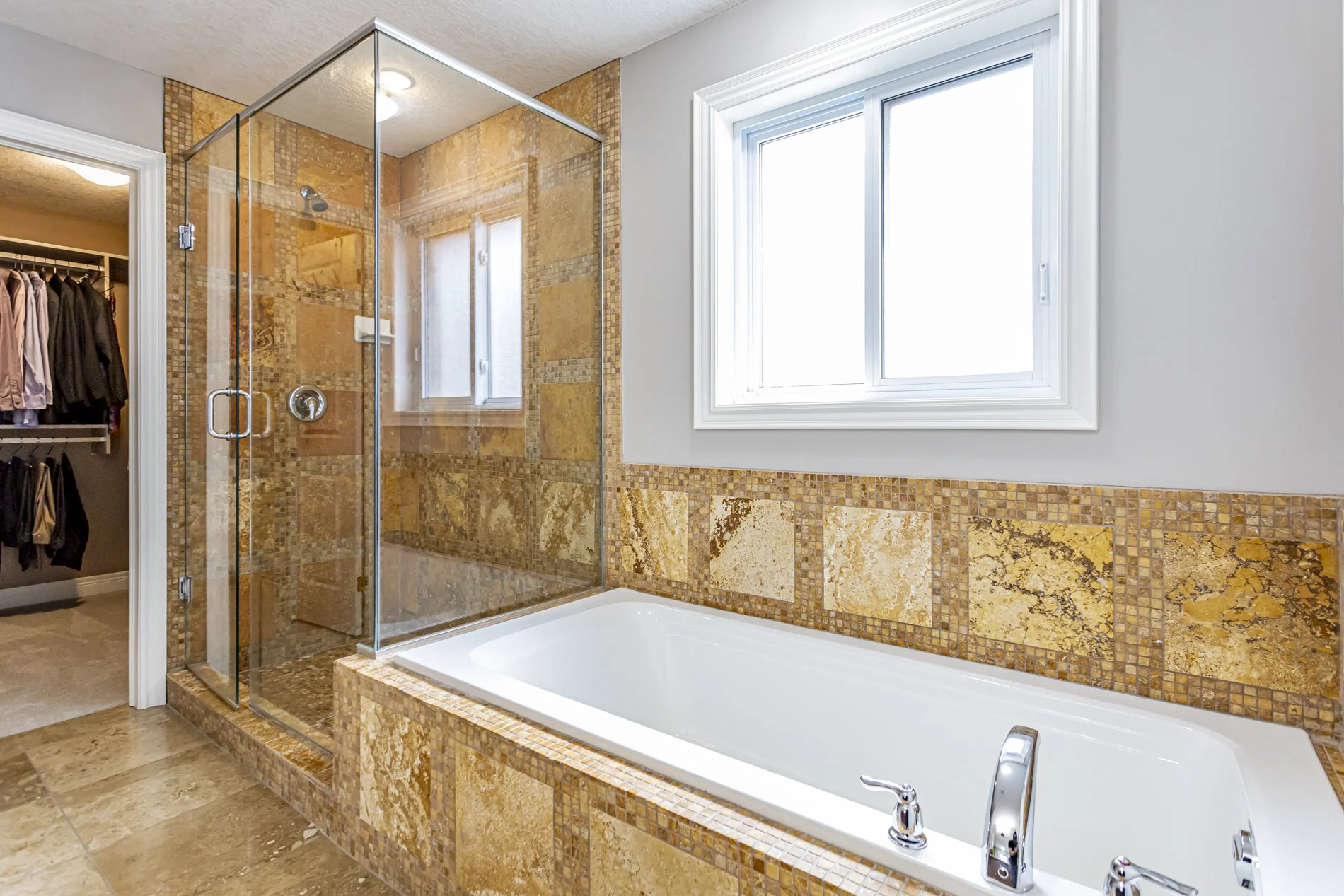 2161 Dogwood Cres_27.JPG