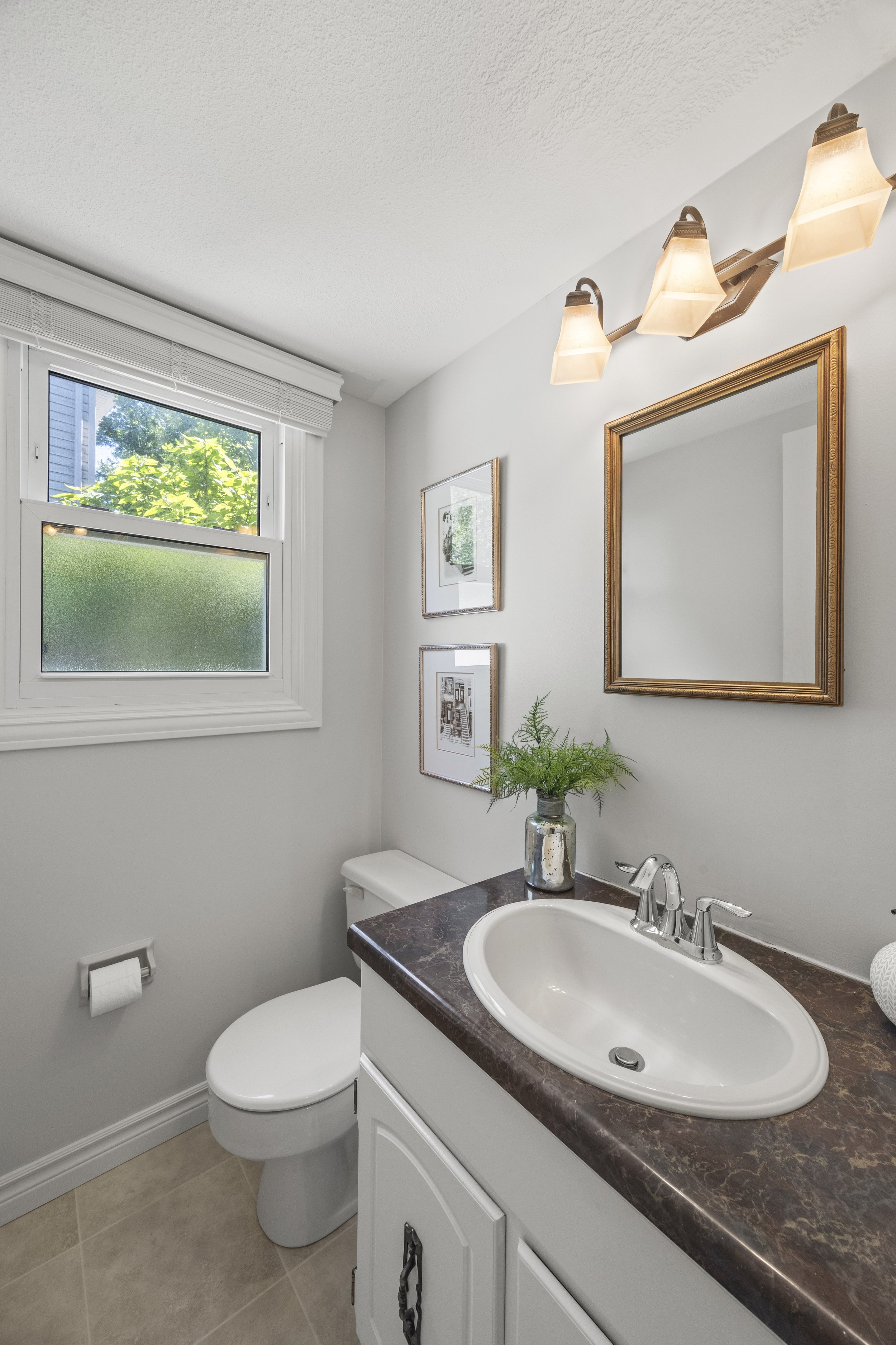 923 Farnham Rd -24.JPG