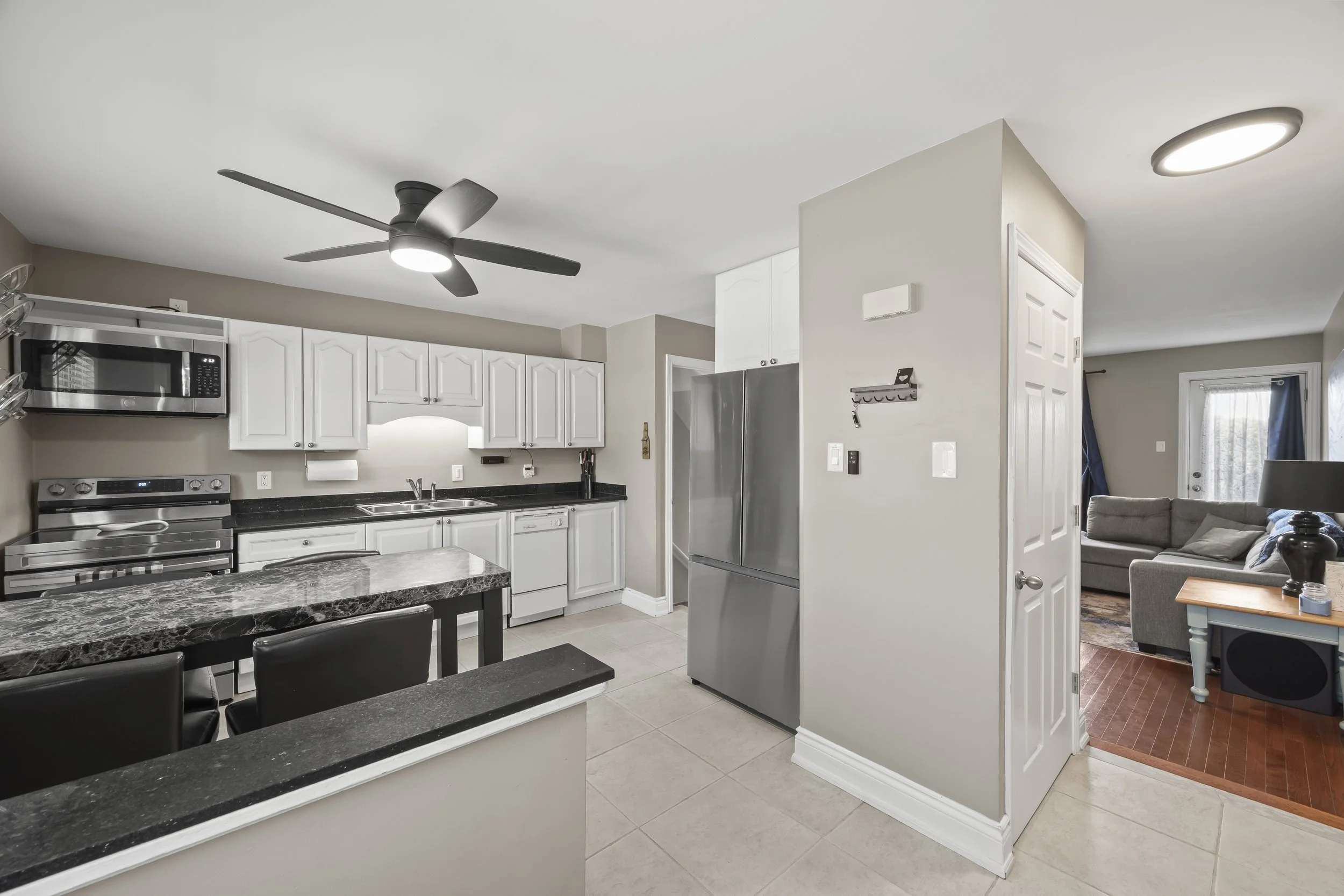 3-47 Blandford St -25.JPG