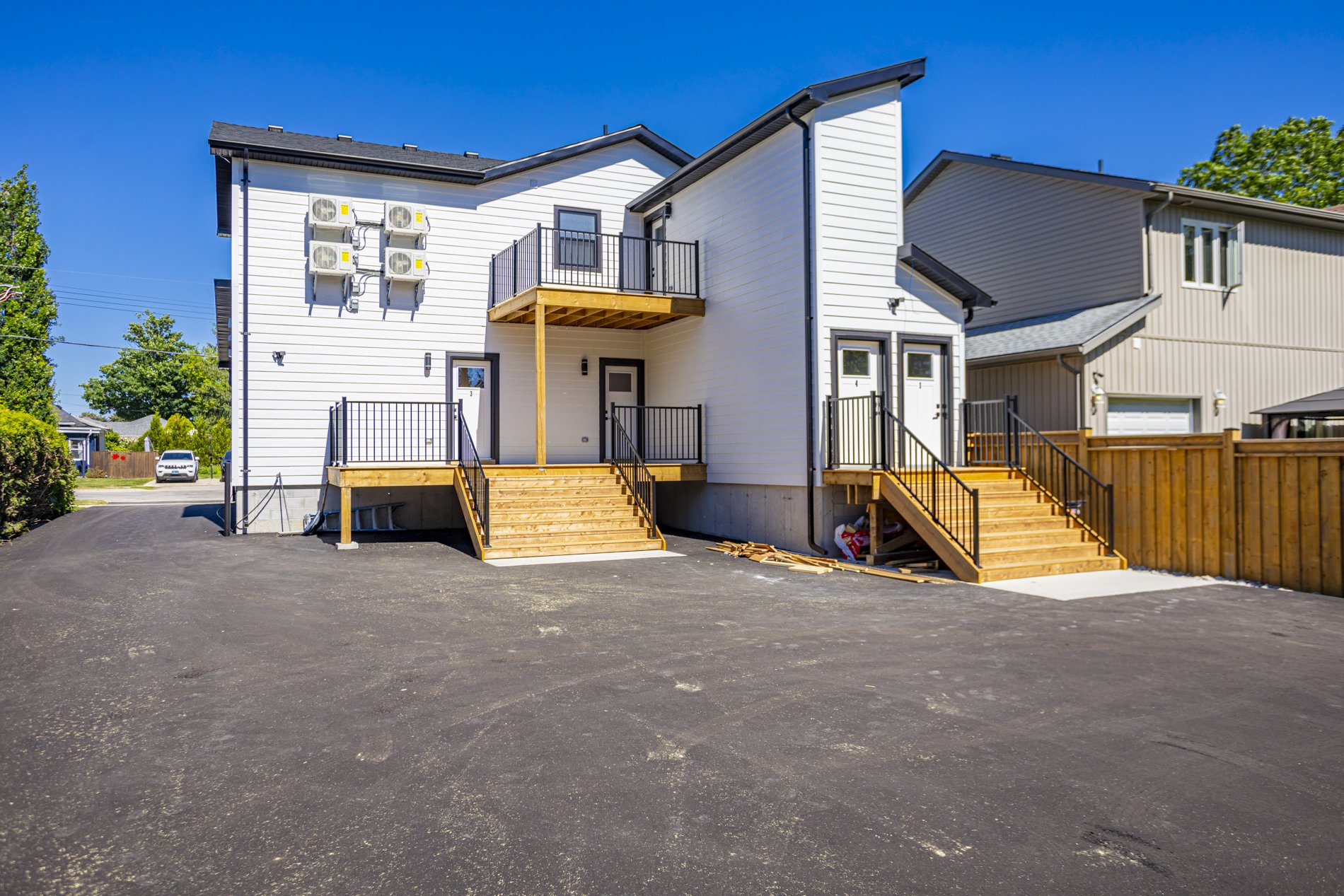 285 William St - Exteriors_12.JPG