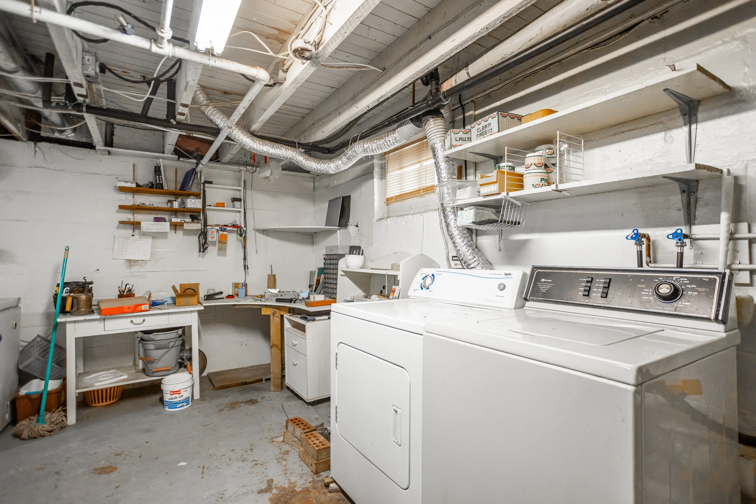 16 Kenneth Ave-23.jpg