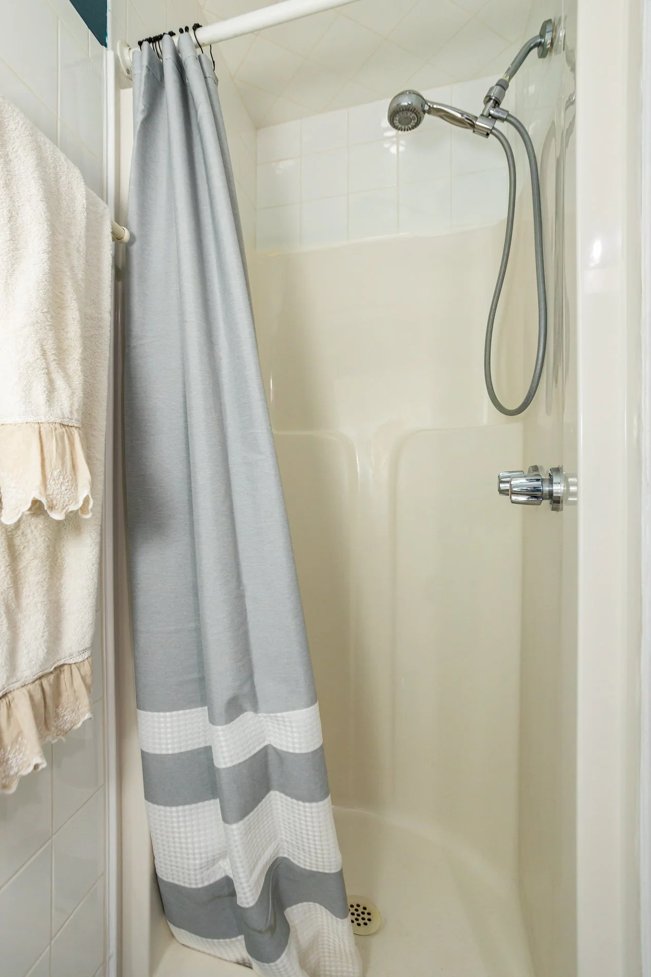 992 Hamilton Rd-25.jpg
