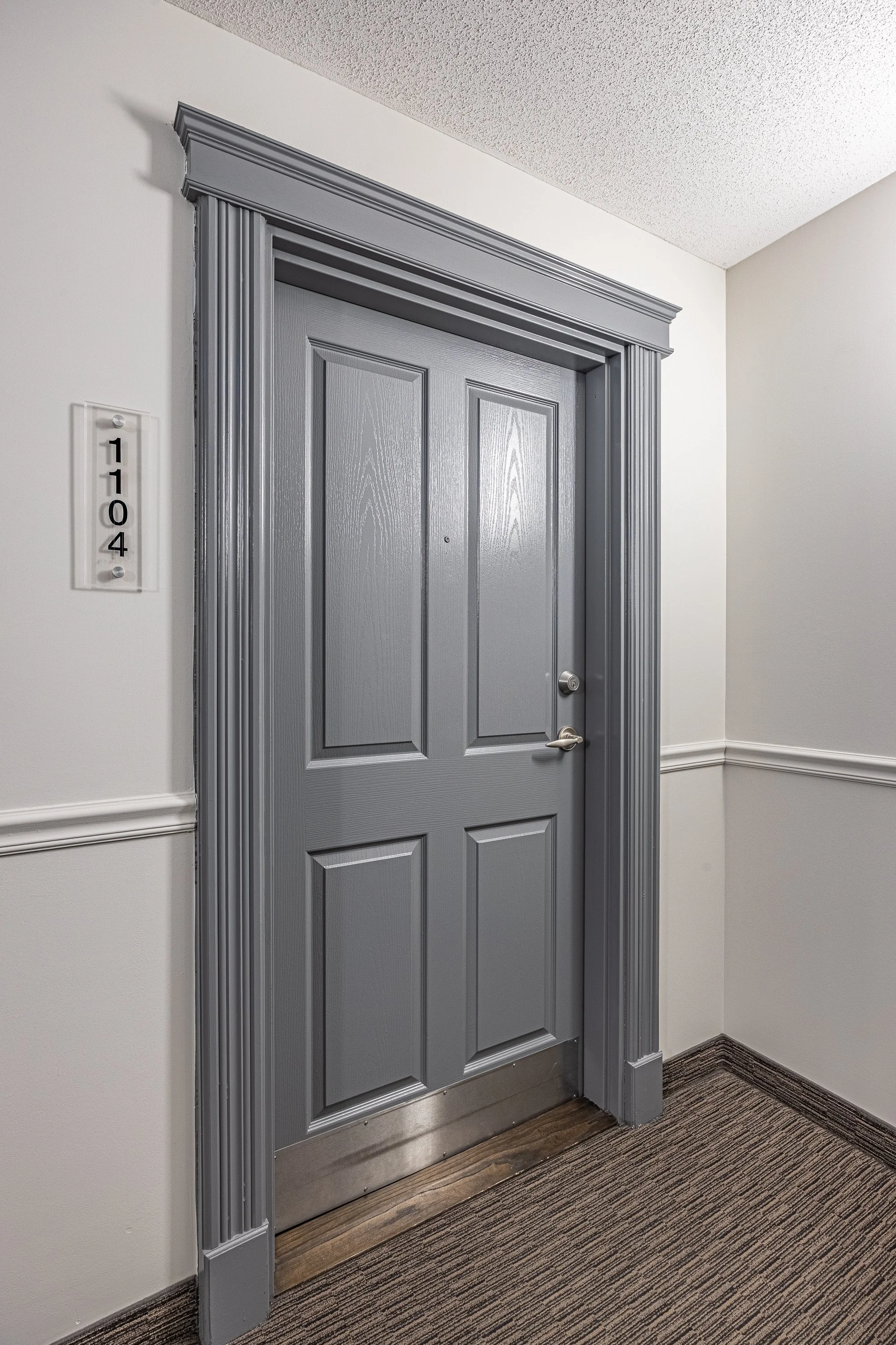 1104-353 Commissioners Rd W -05.jpg