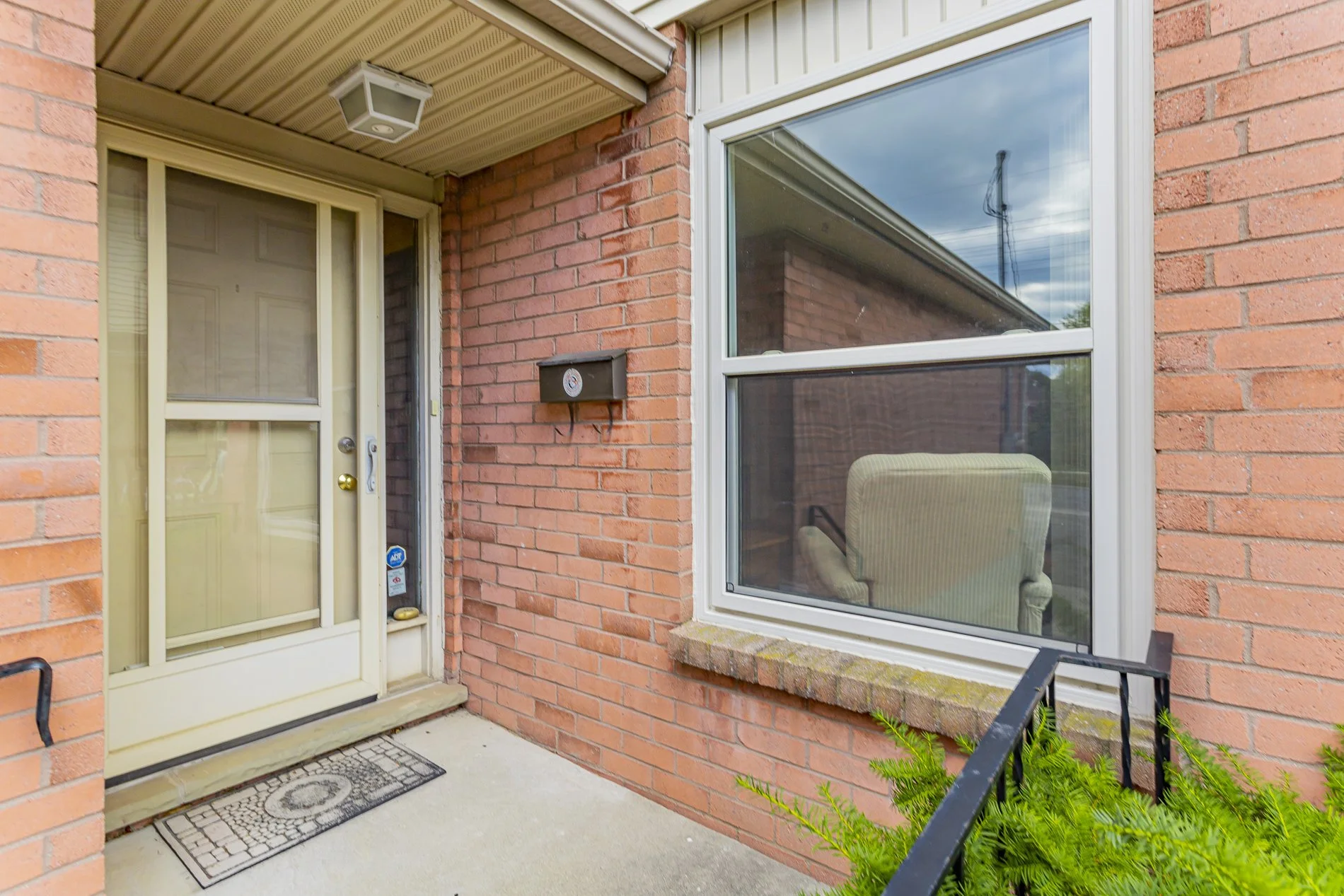 82 Fairview Ave_06.jpg