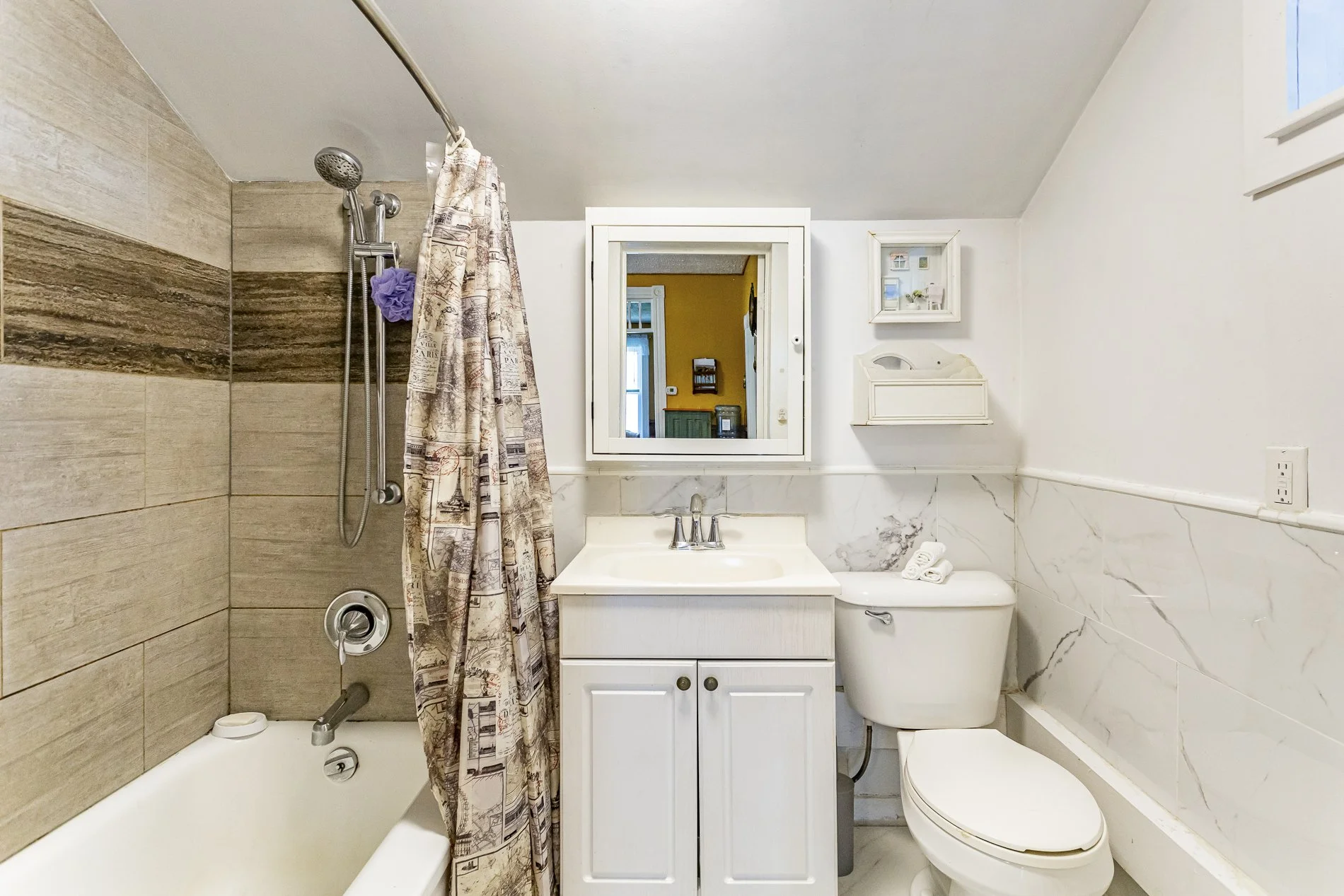 151 Simpson St_15.jpg