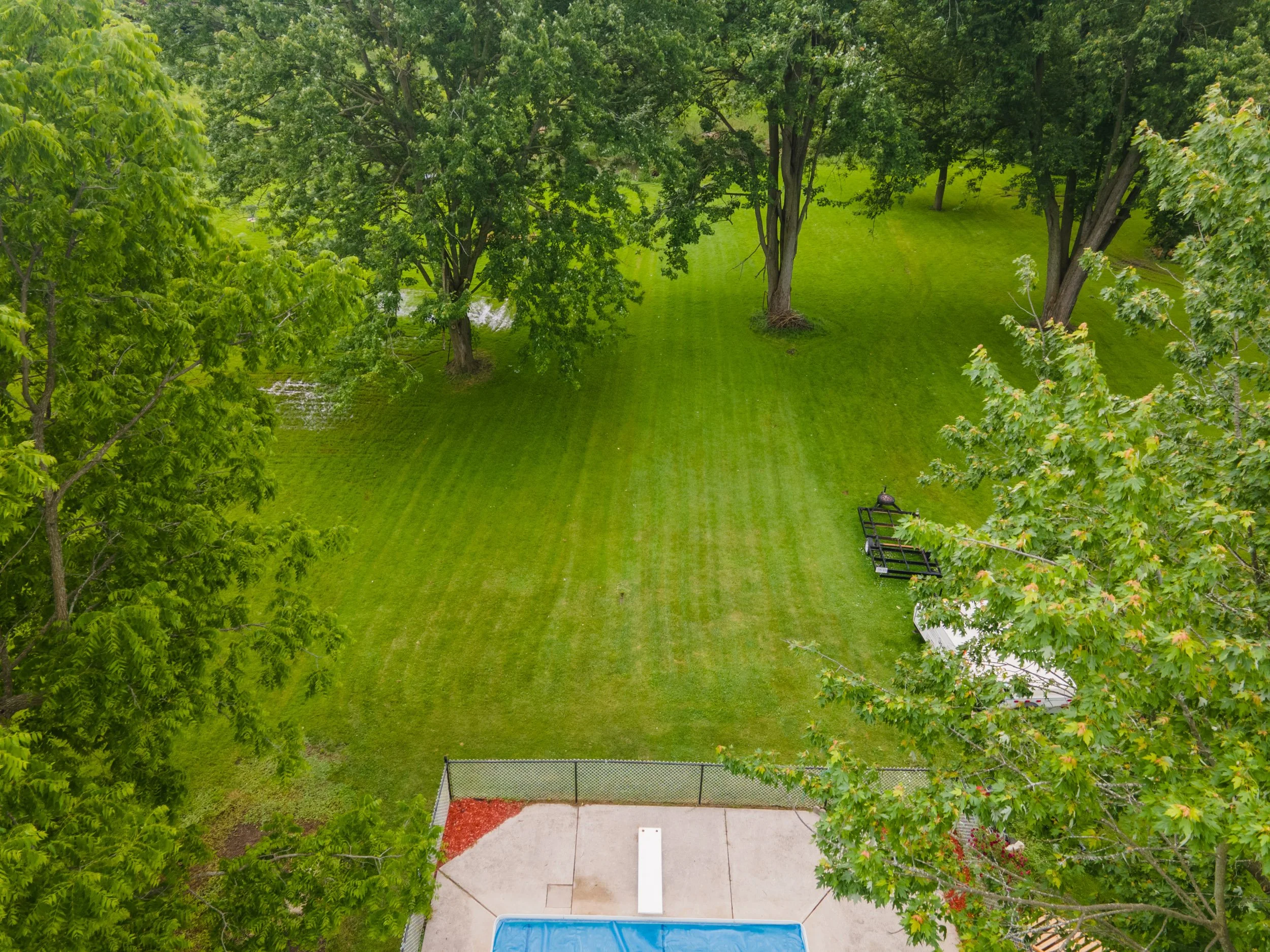 1871 Parkhurst Ave-37.jpg