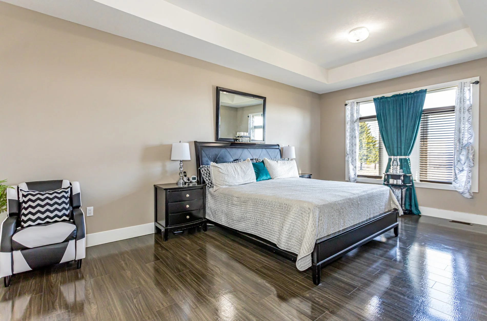 122 1-2 Centennial Ave-14.jpg