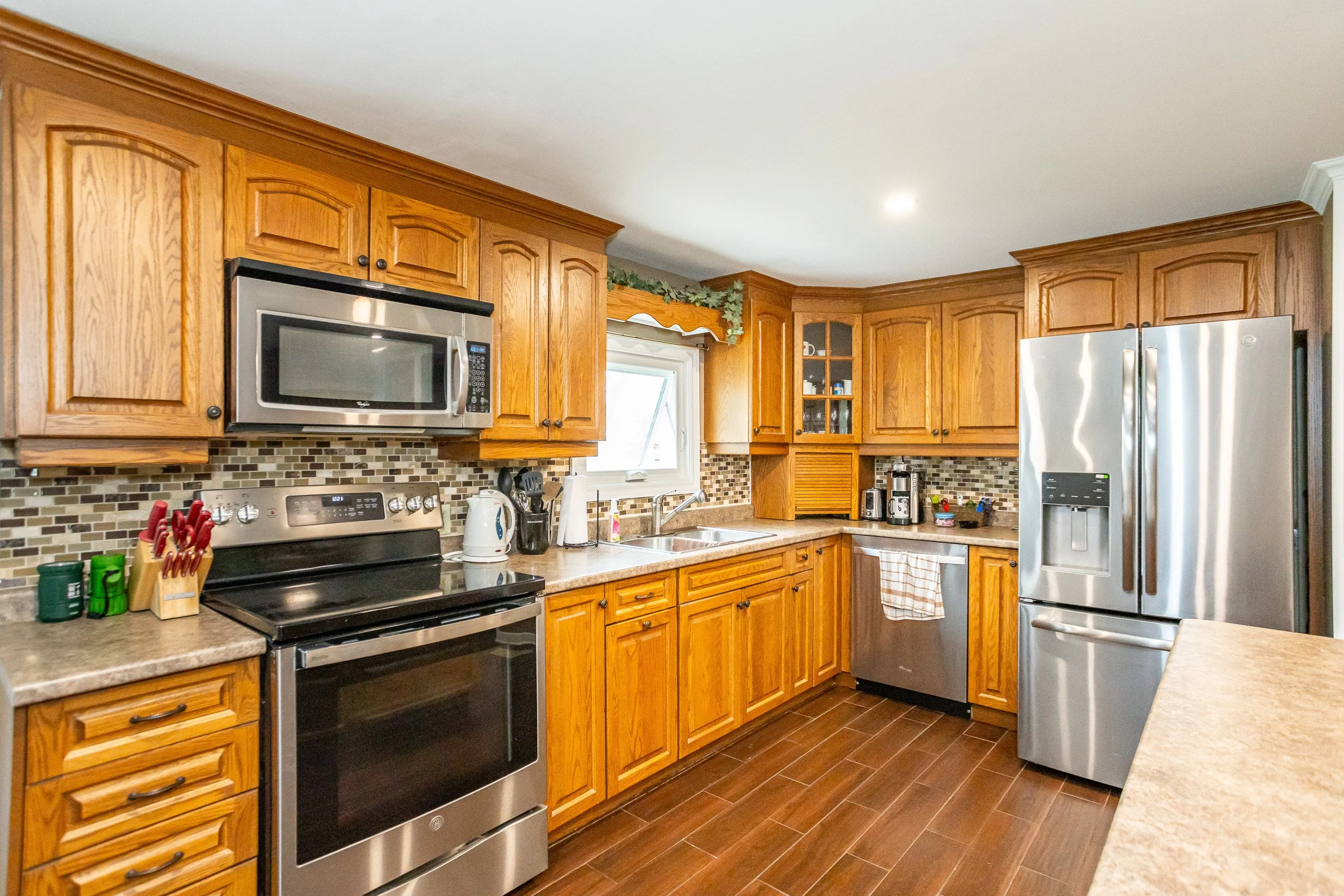 156 Victoria Ave-13.jpg