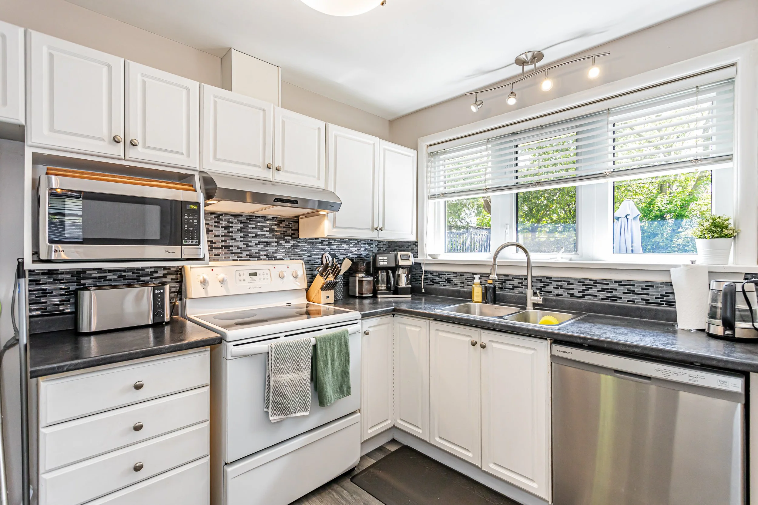 310 Manitoulin Dr-10.jpg