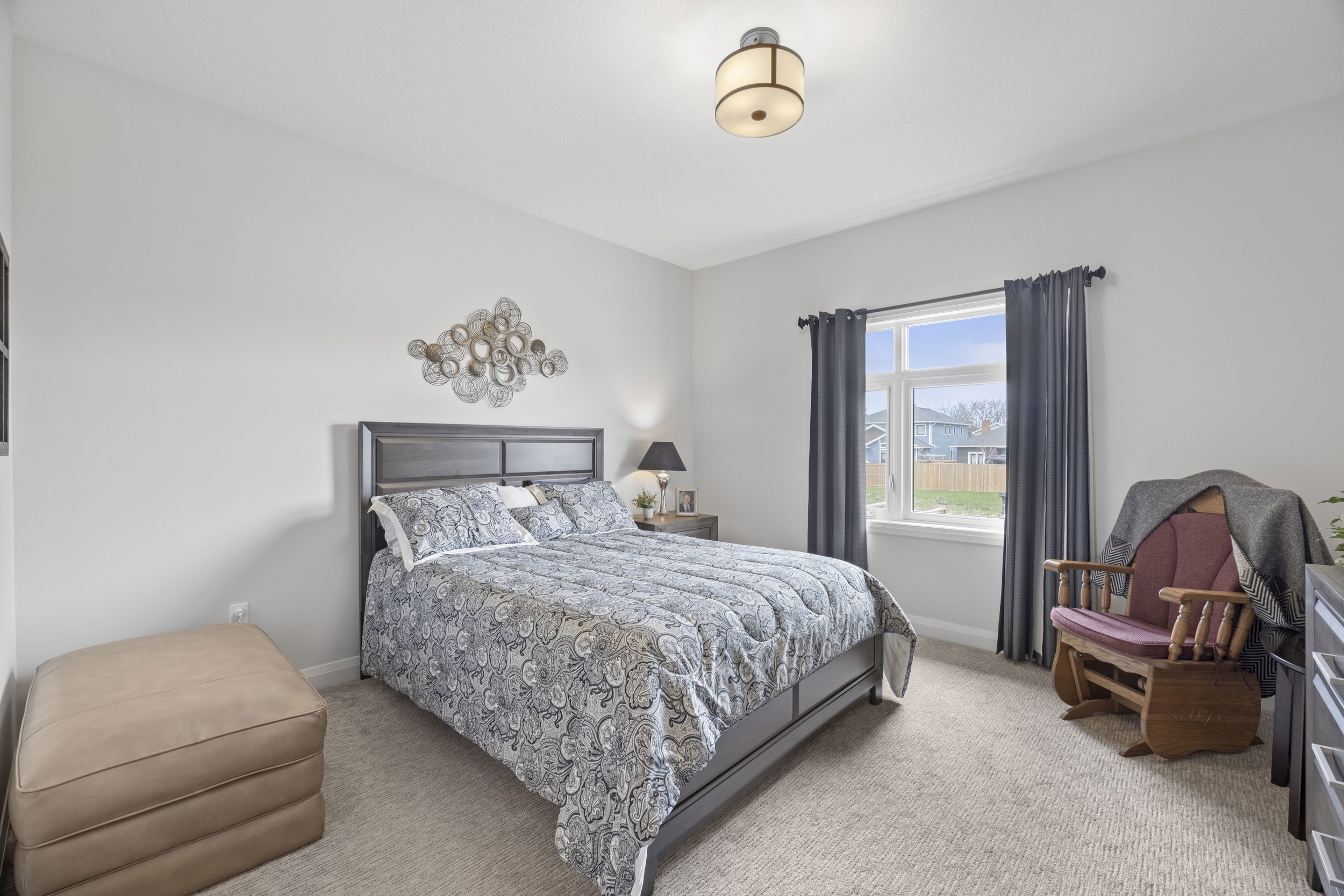 100 Rowe Ave -22.JPG