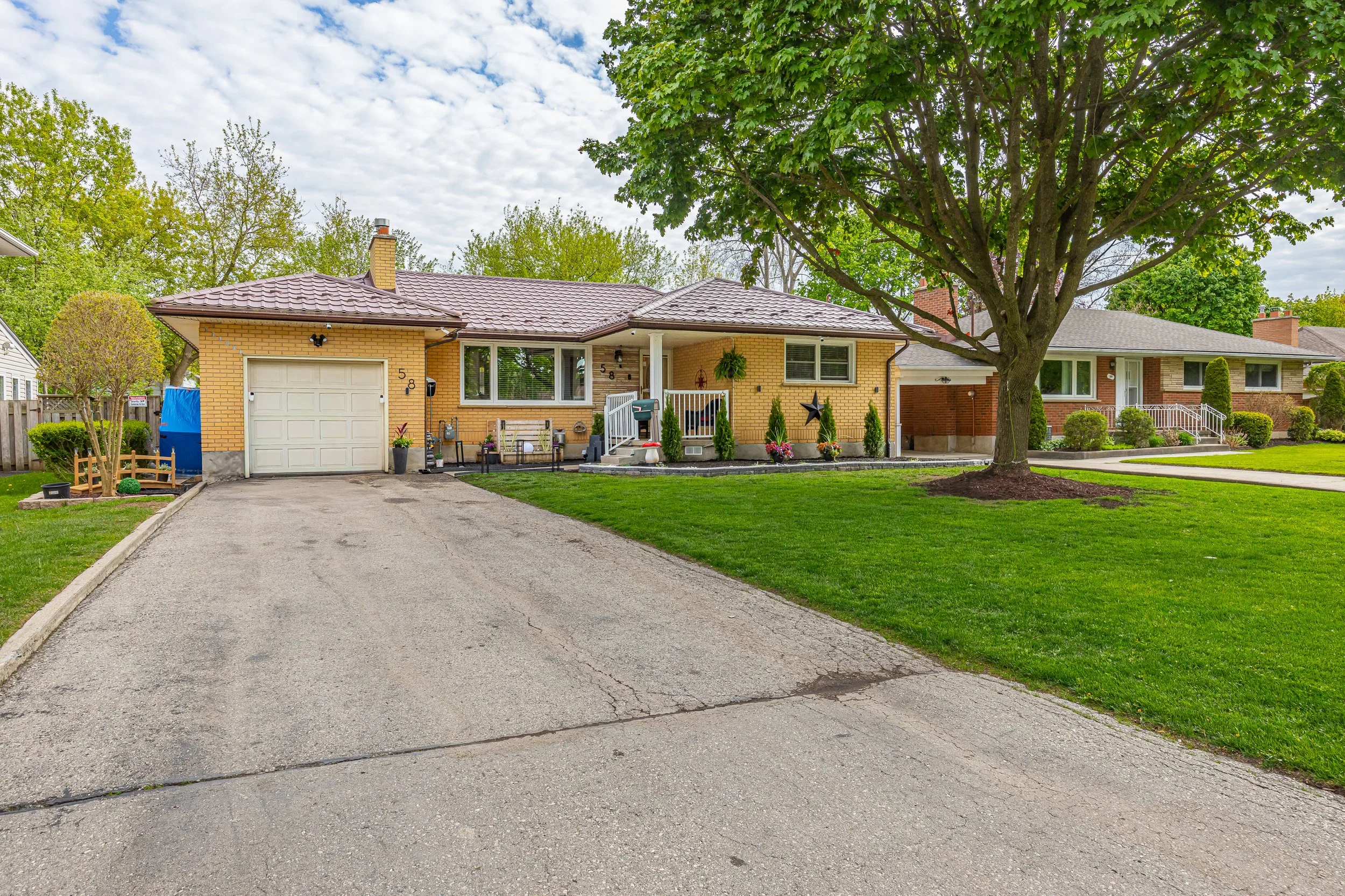 58 Centre Cres-3.jpg