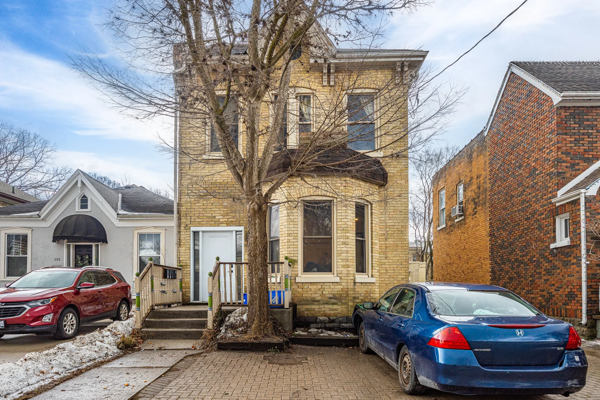 2-353 Central Ave -01.jpg