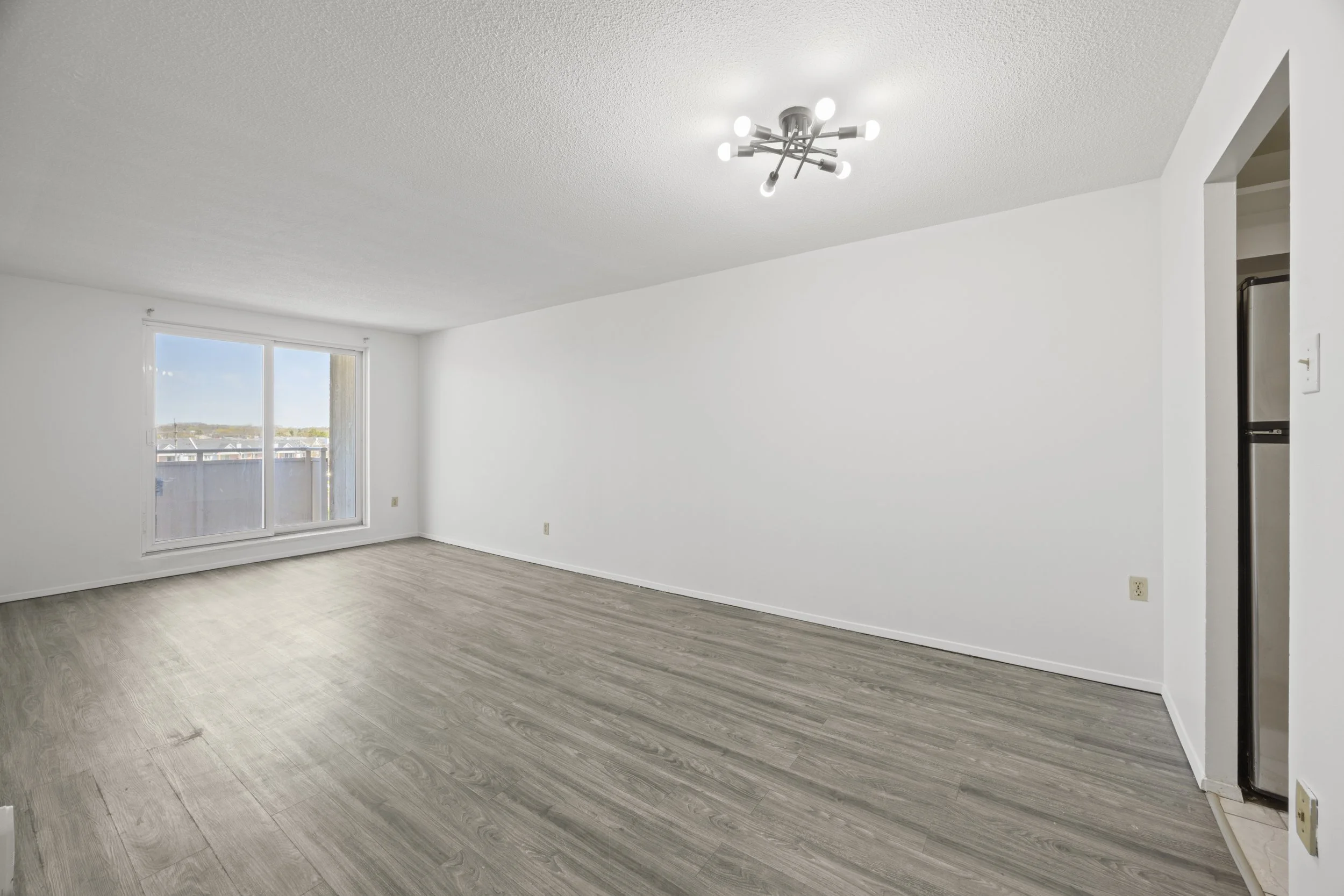 504-1104 Jalna Blvd -20.JPG