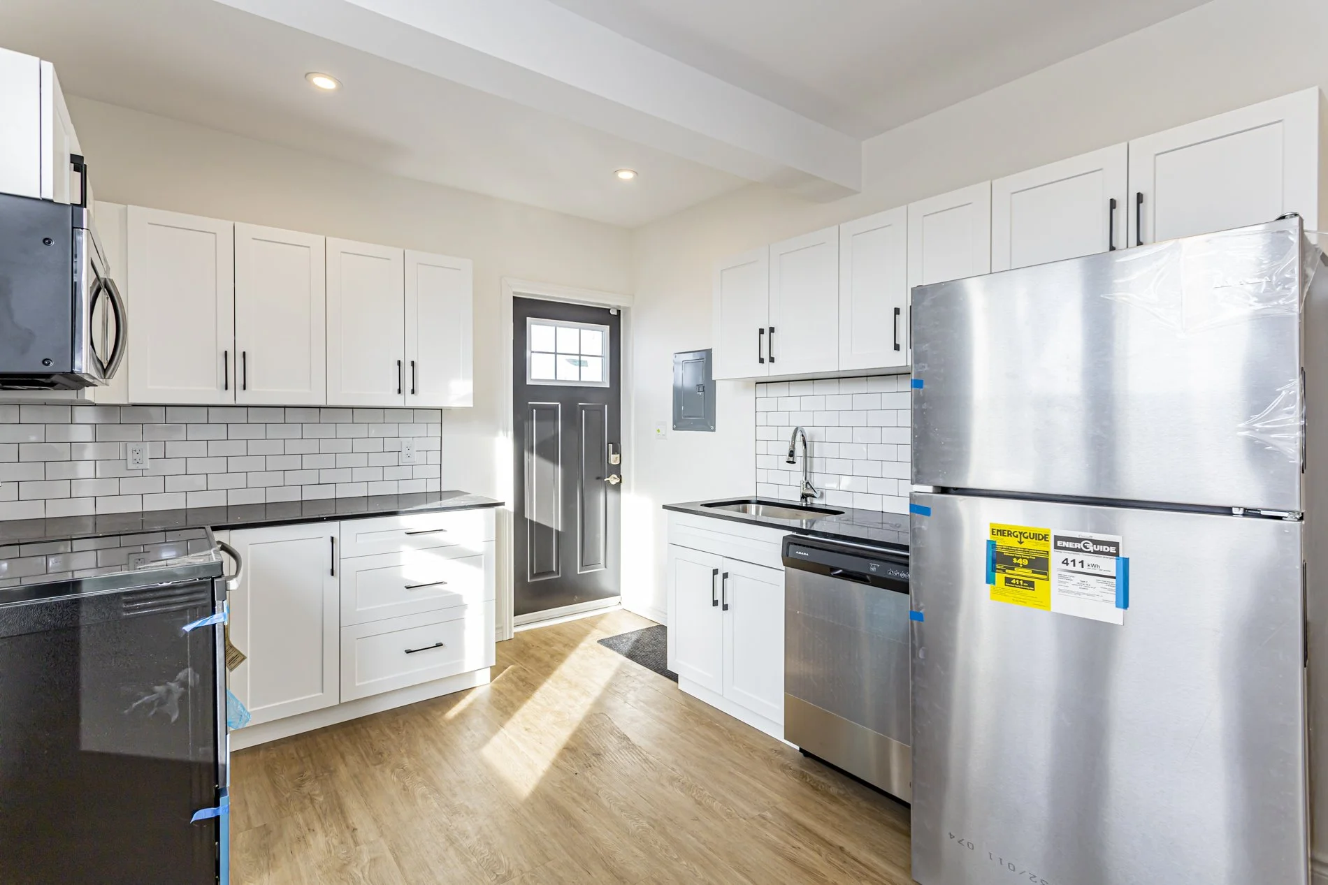 281 William St_UnitB_01.jpg