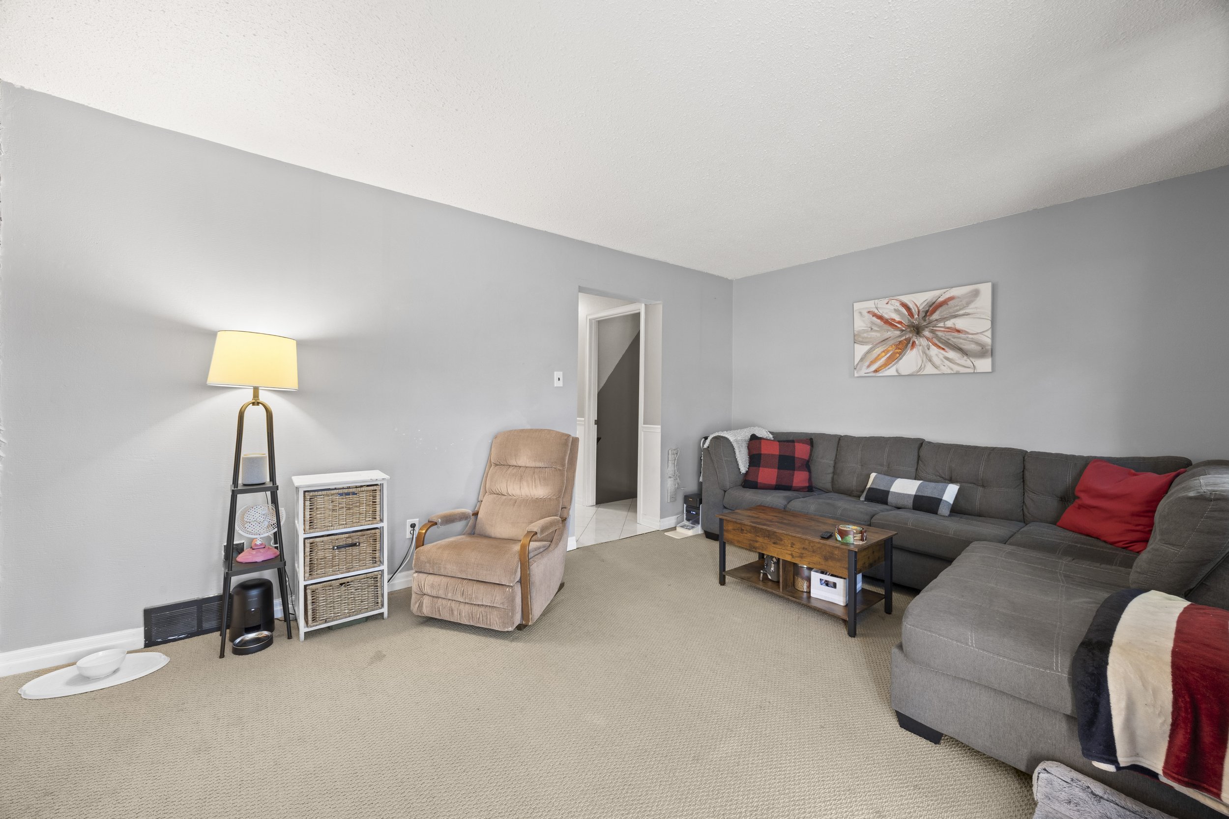 453 Wilkins St -11.JPG