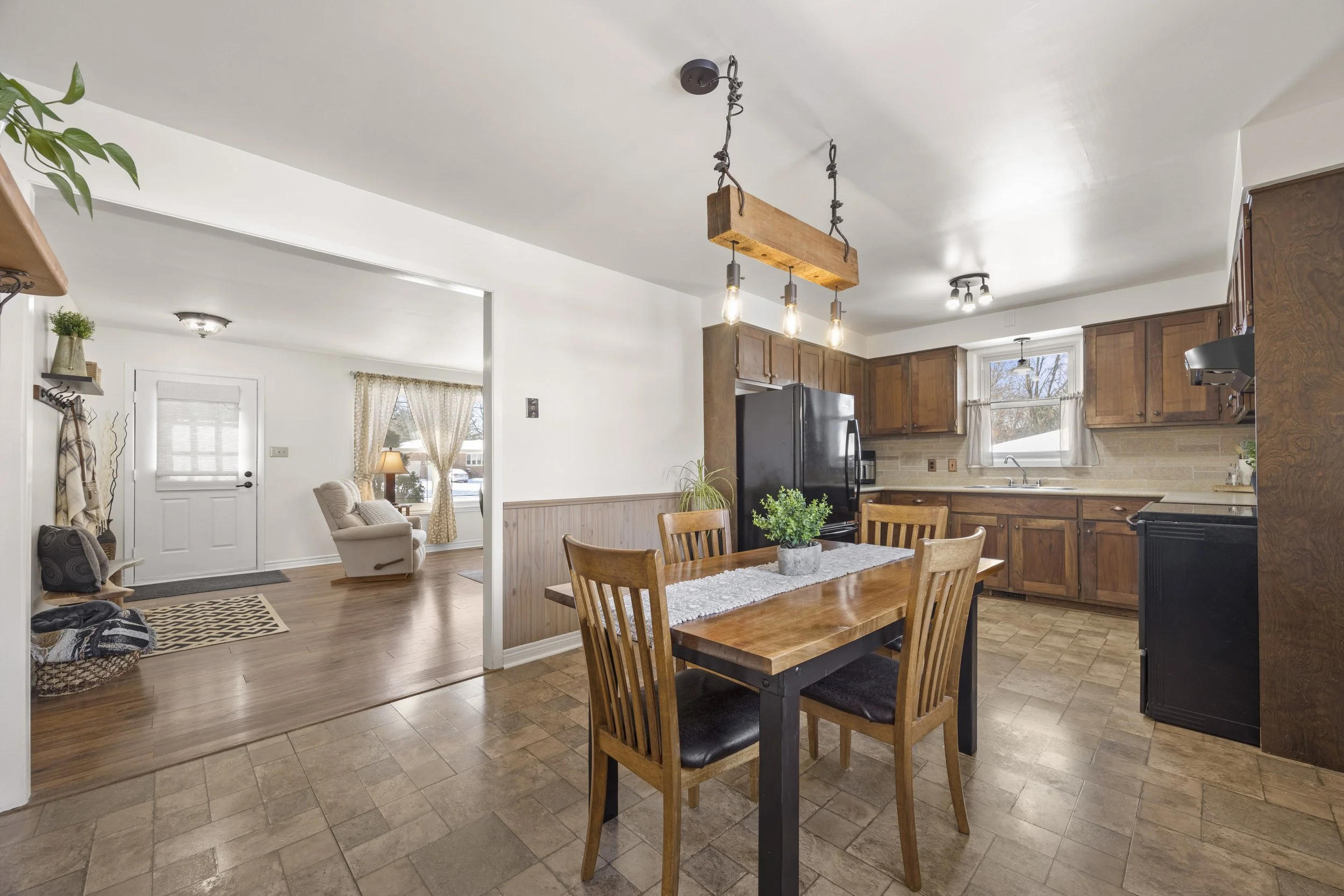 8 East Williams St -13.JPG