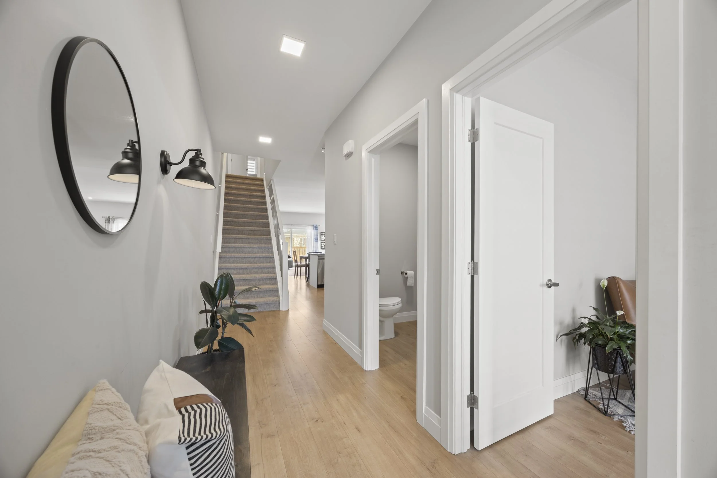 1-176 King St -08.JPG