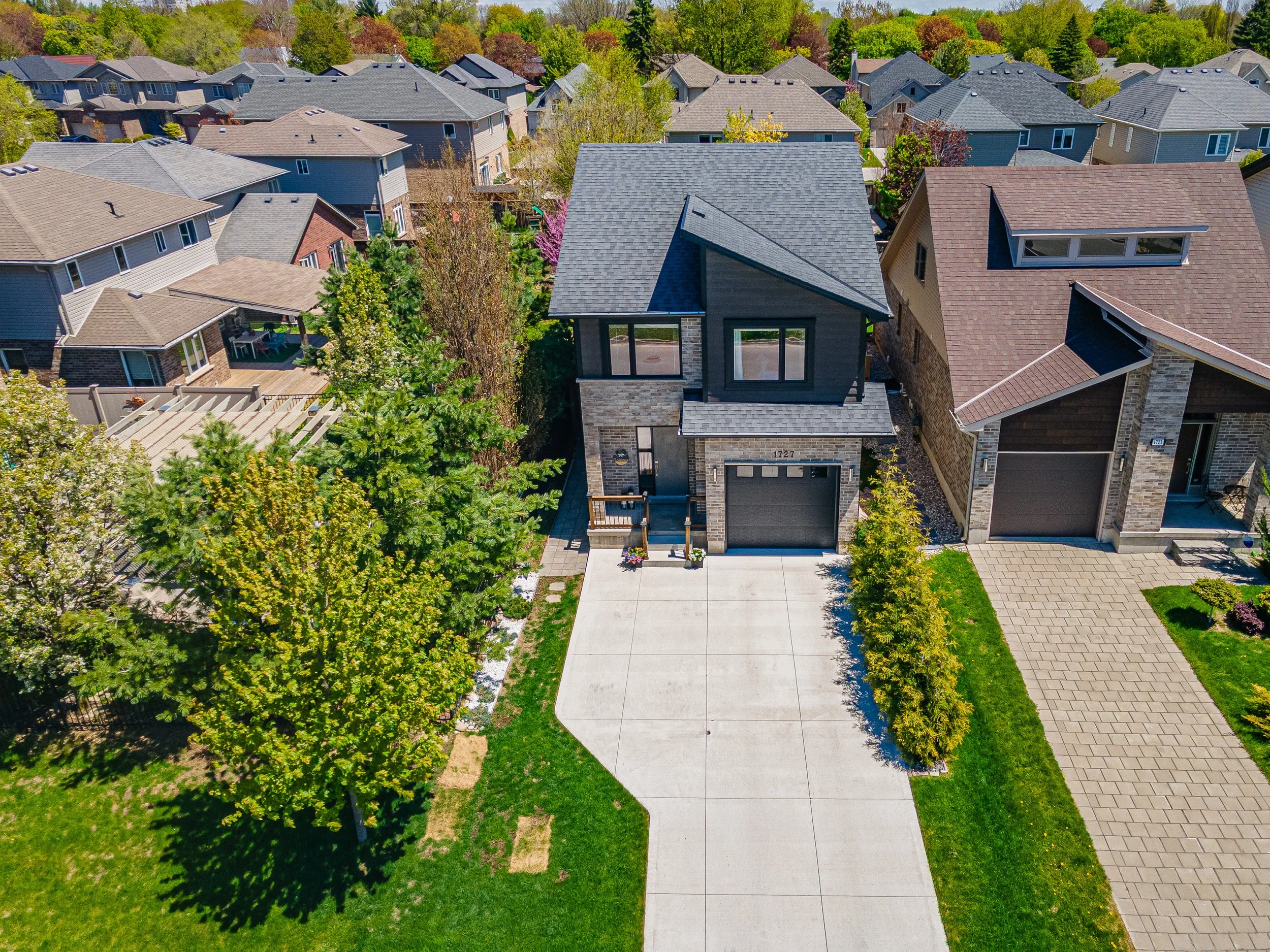 1727 Valhalla St -49.jpg