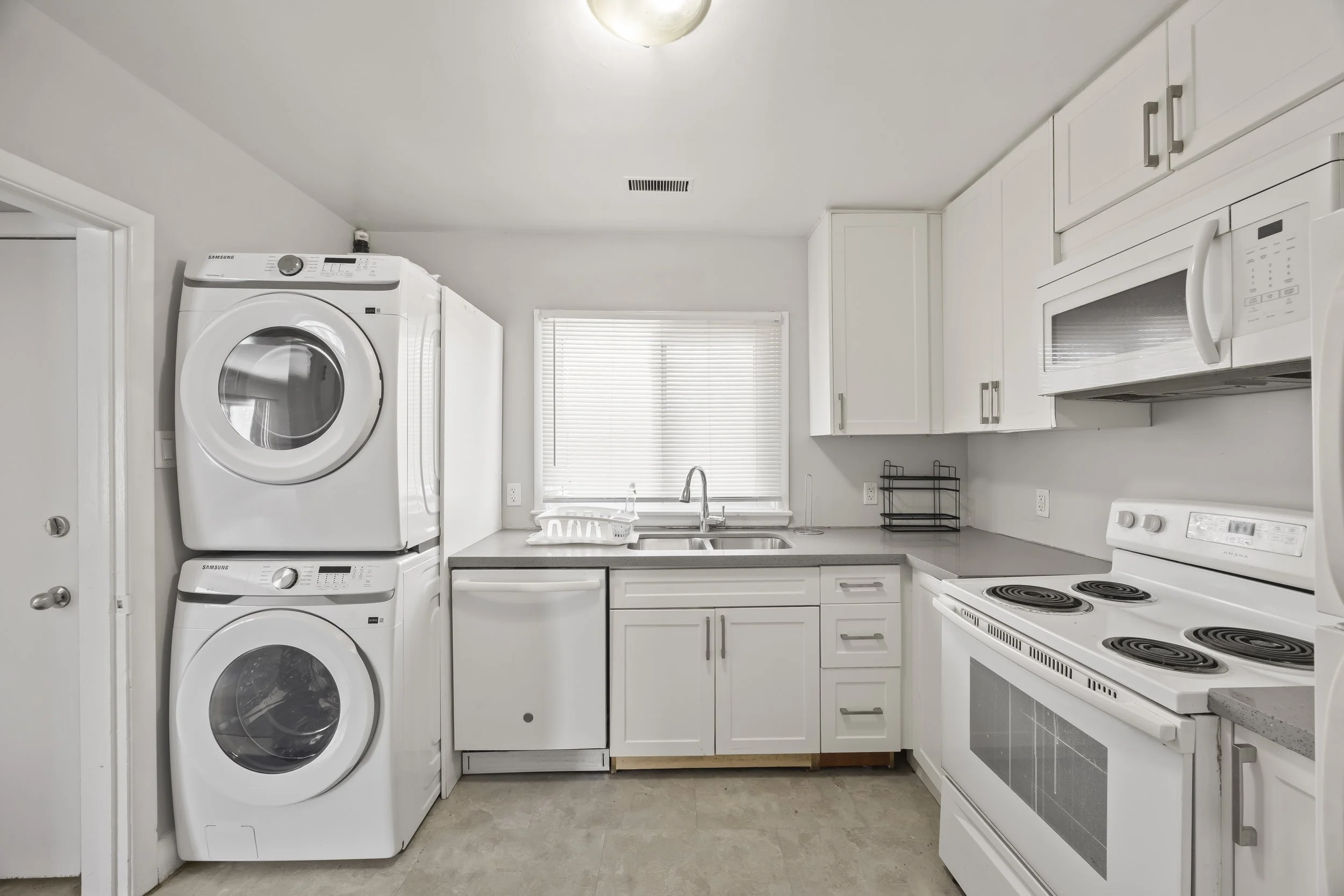 664 Cheapside St -08.JPG