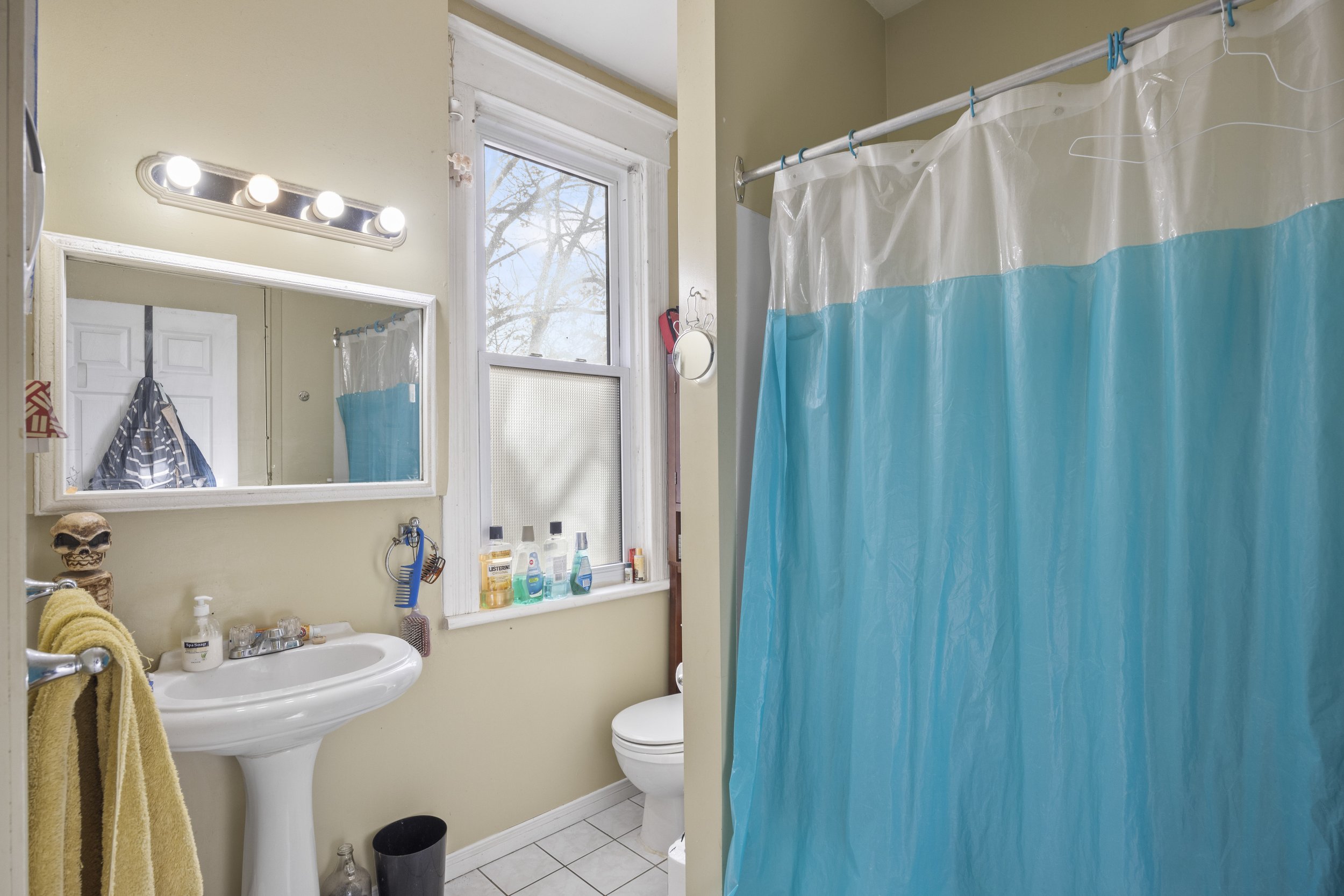 551 Adealide St North -14.JPG