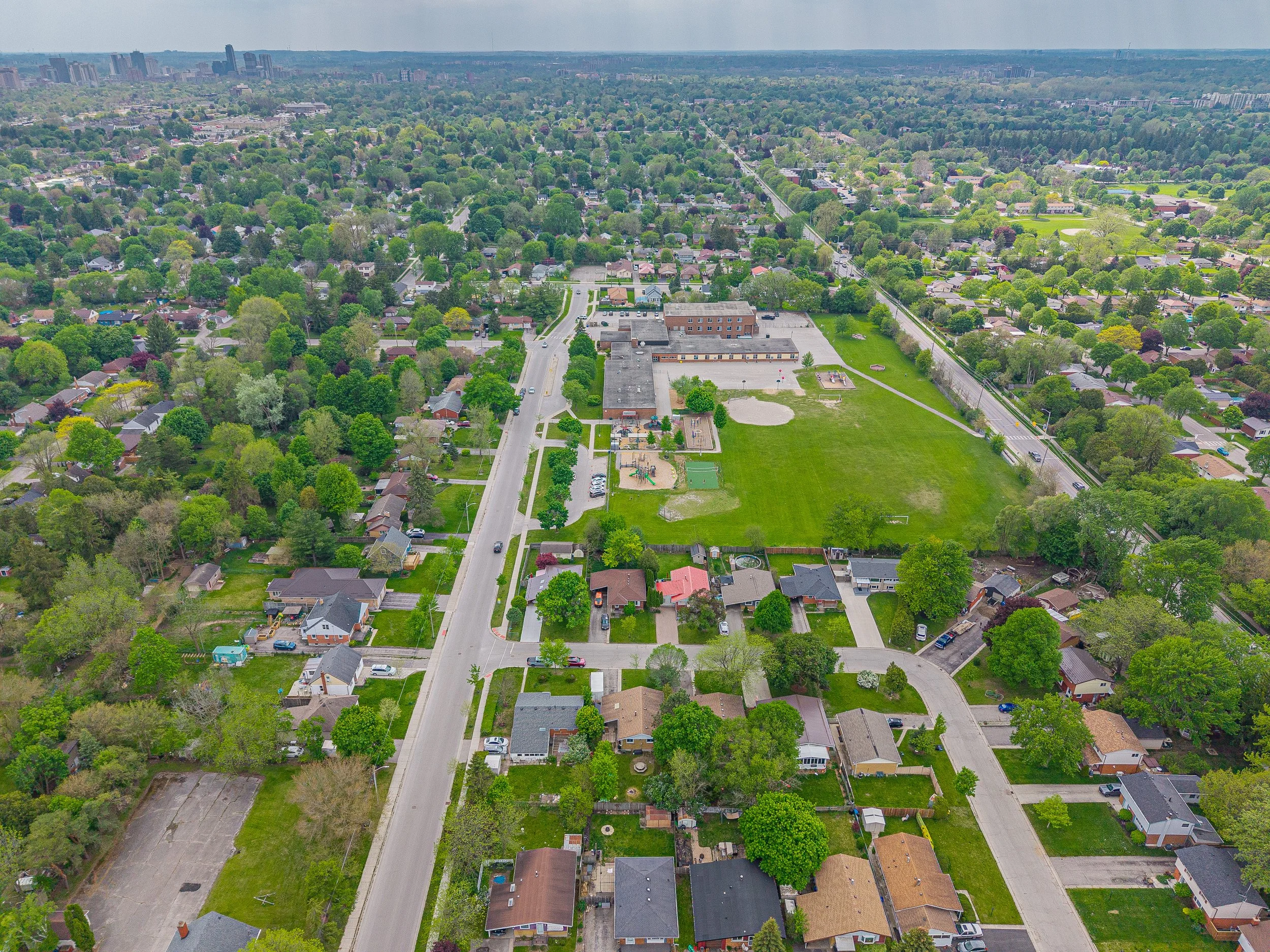 8 Kenwood Cres -49.jpg