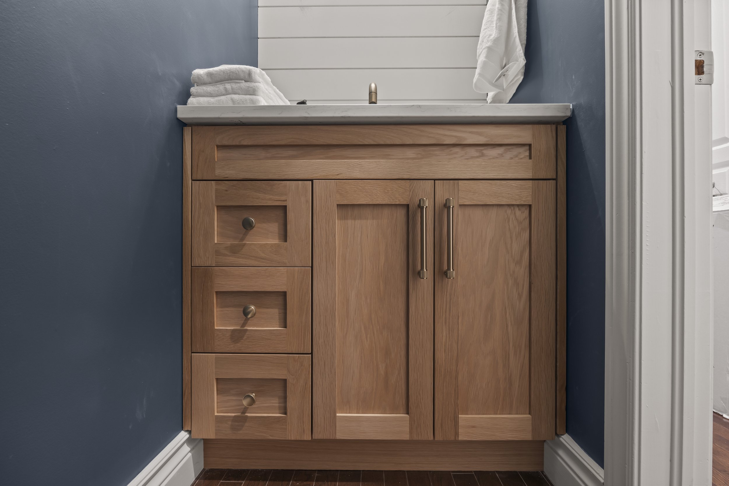 672 Clearwater Cres -23.JPG