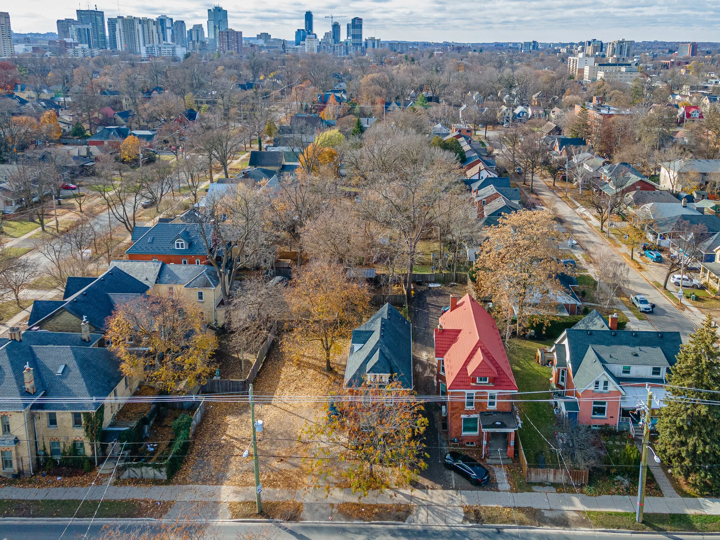 551 Adealide St North -46.jpg