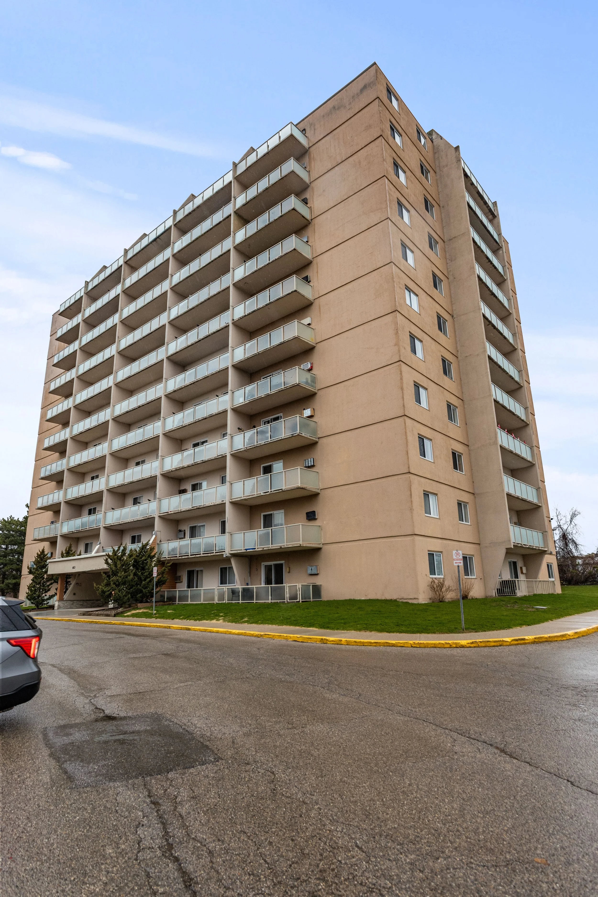 1104 - 583 Mornington Ave -05.JPG