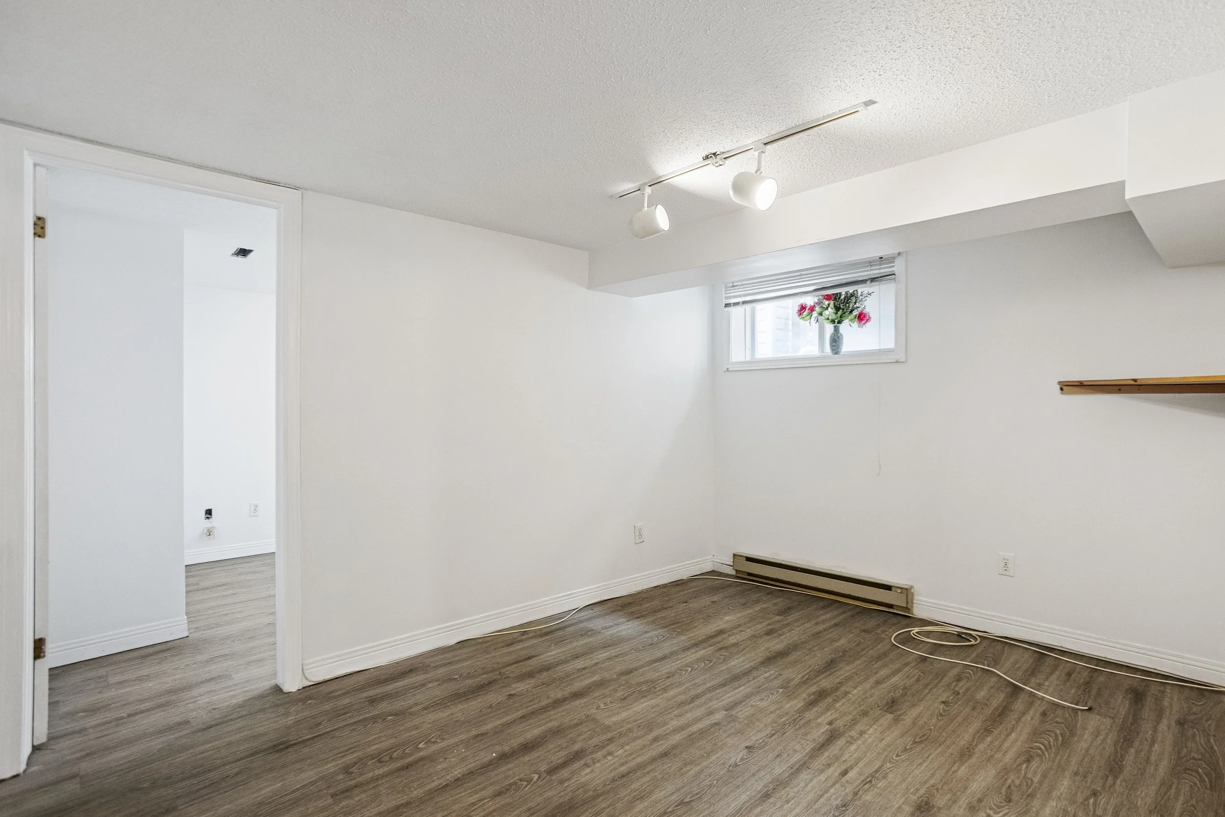 216 Homestead Cres-28.jpg