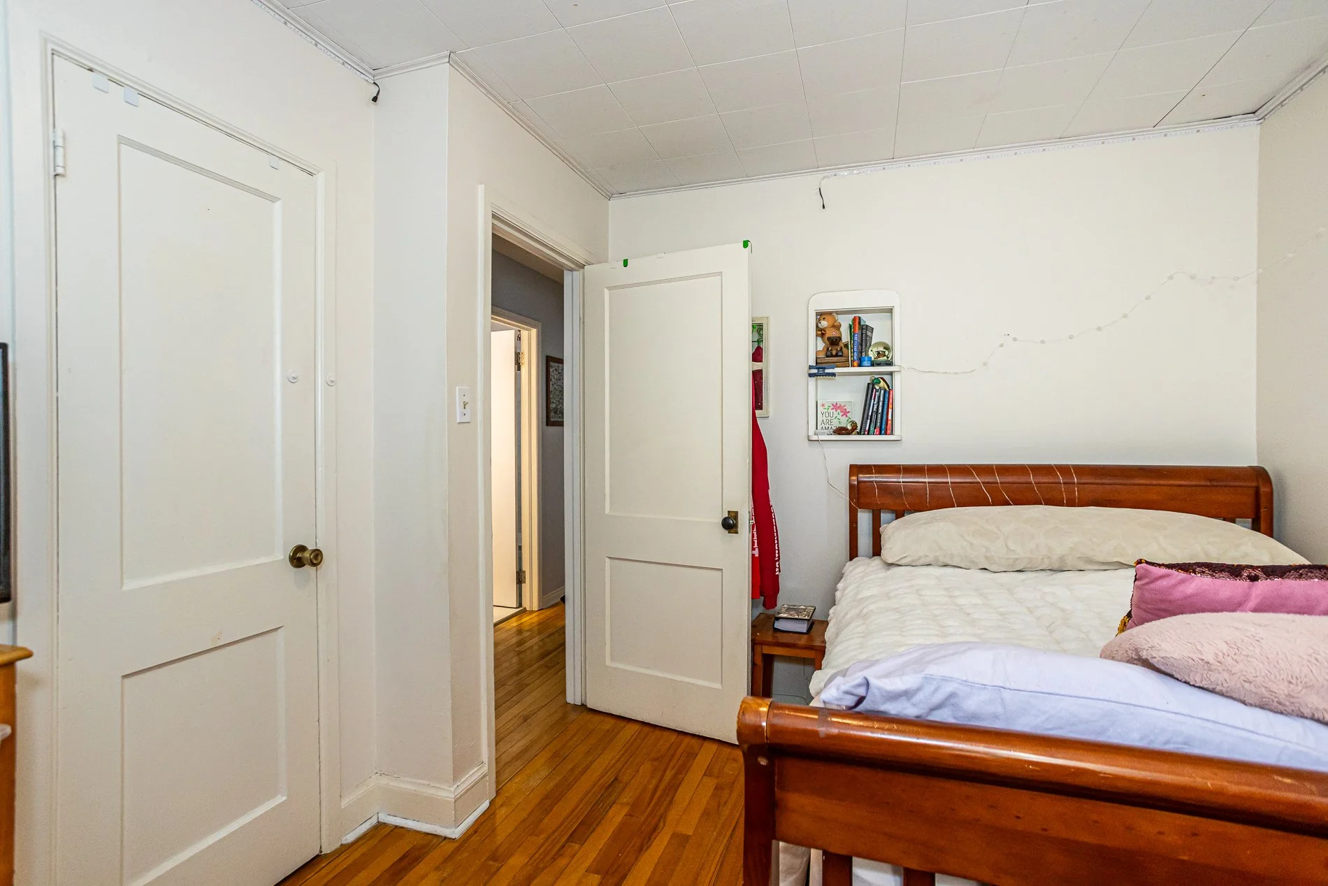 657 Creston Ave-17.jpg