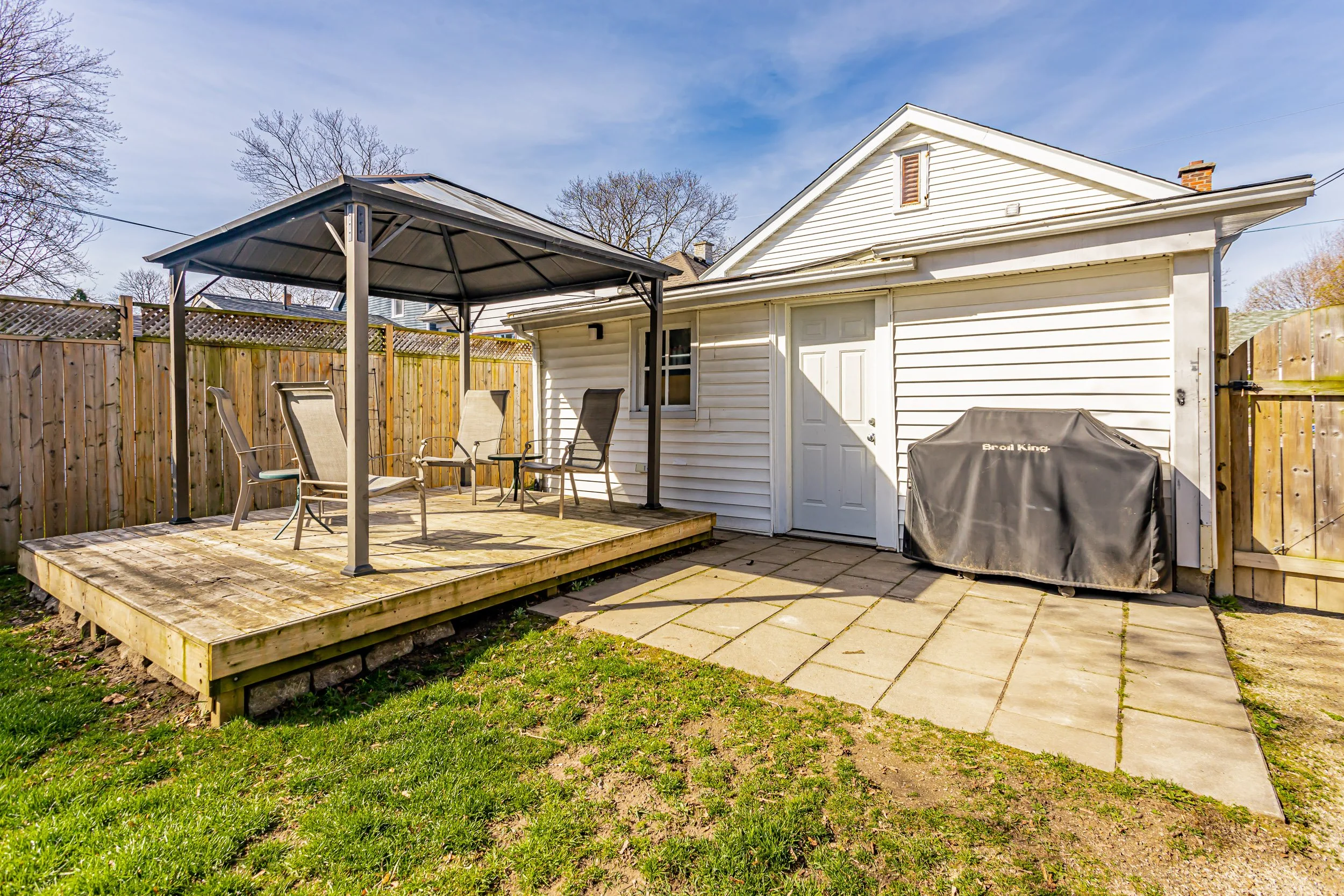86 Linwood St-29.jpg
