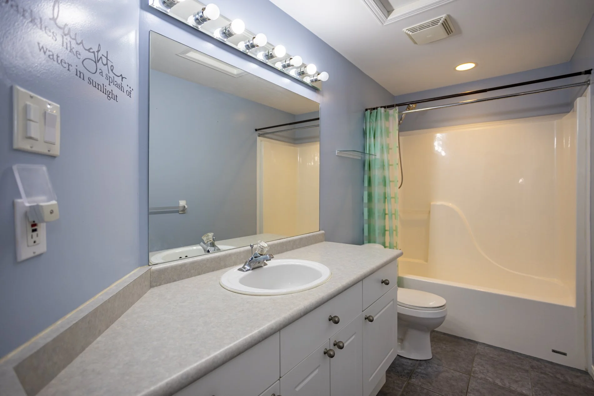 342 Jonathan St_30.JPG