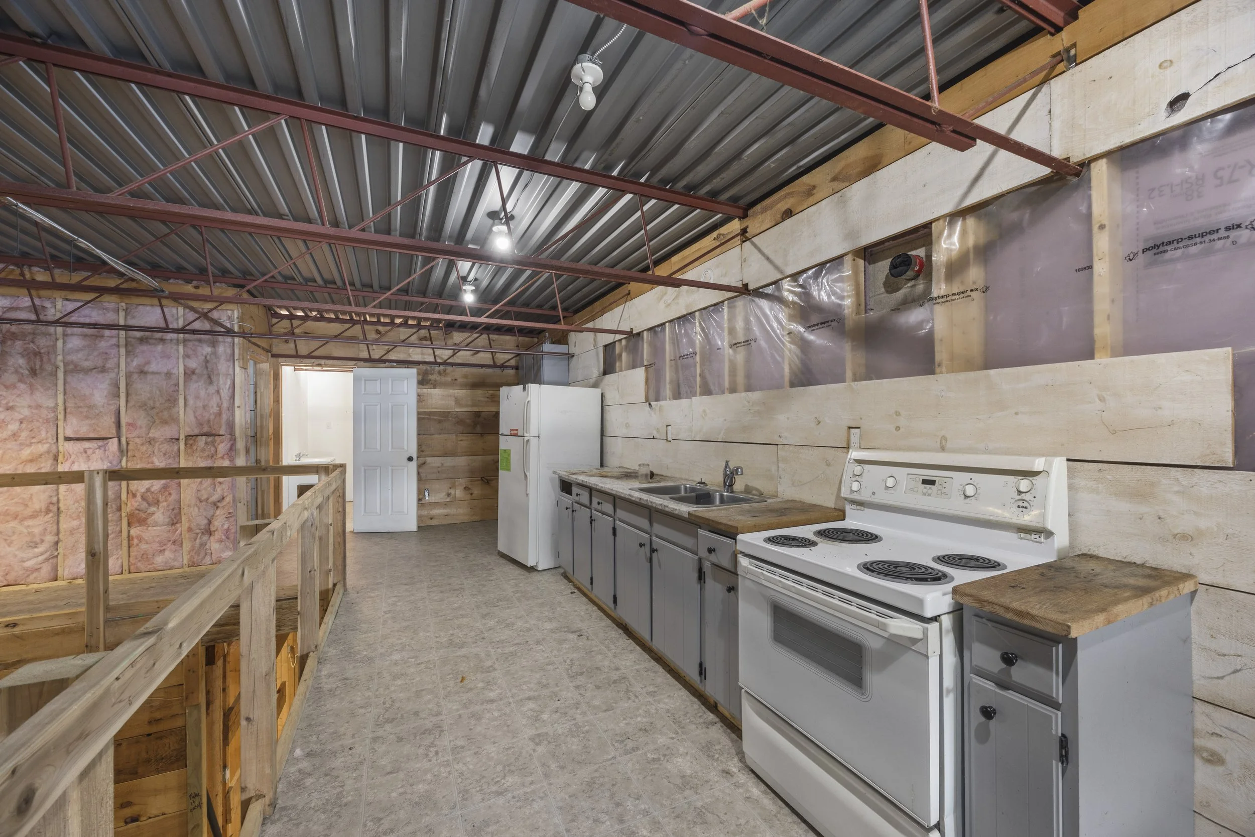 7024 Kilbourne Rd -22.JPG