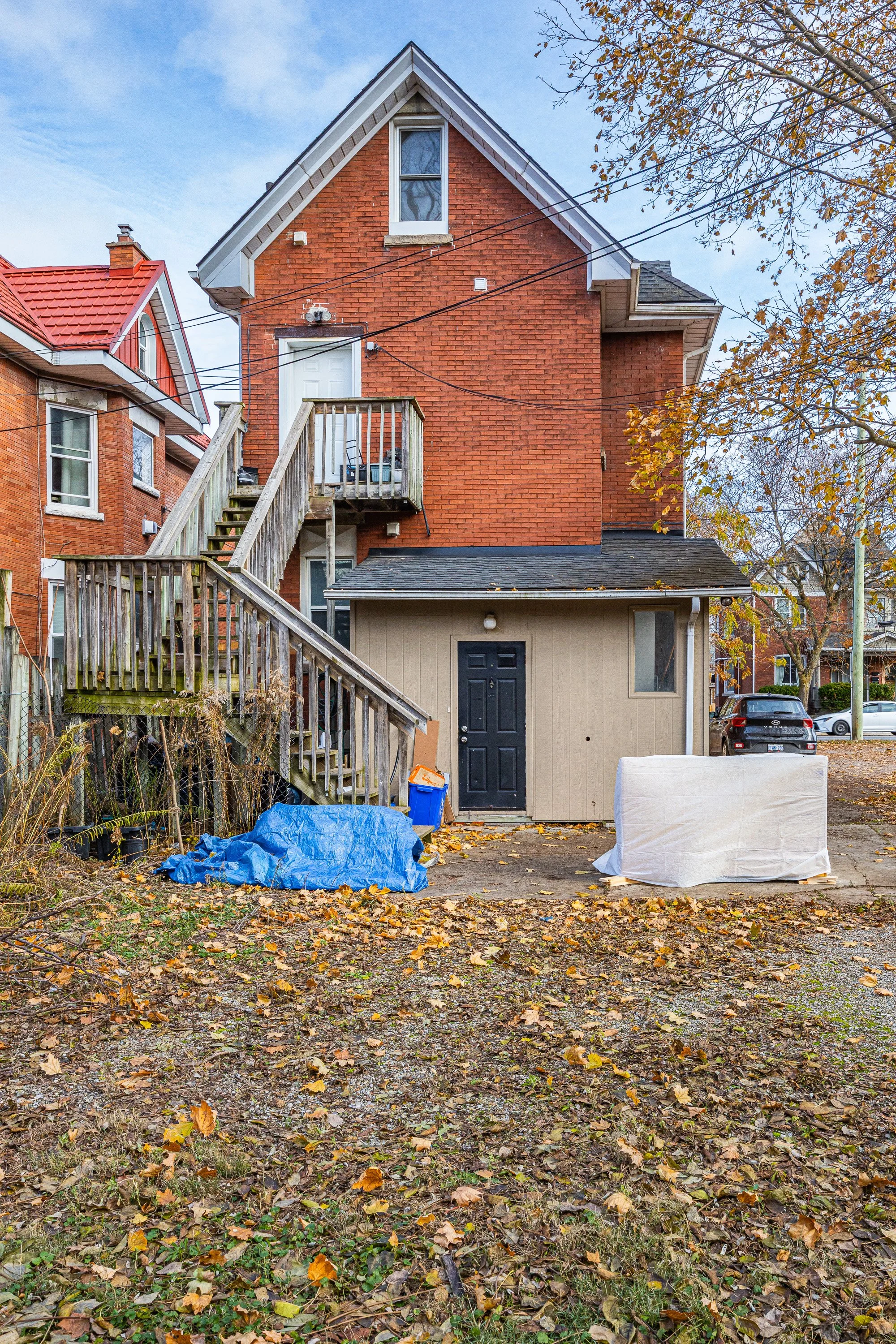 551 Adealide St North -36.jpg