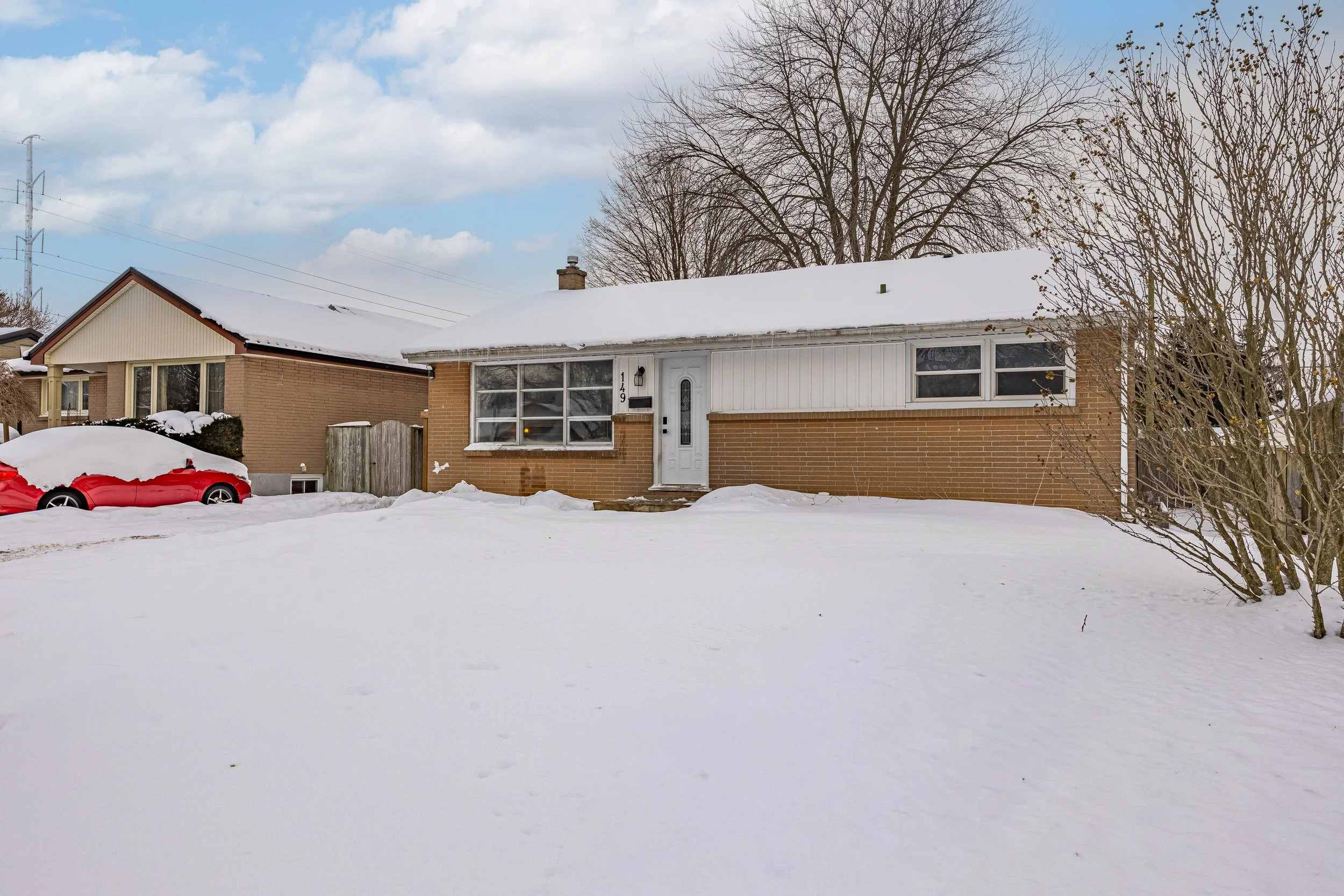 149 Jasper Cres -02.jpg