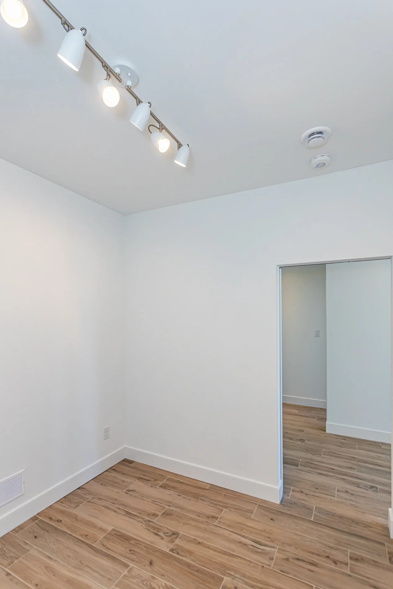 96 The Promenade-24.jpg