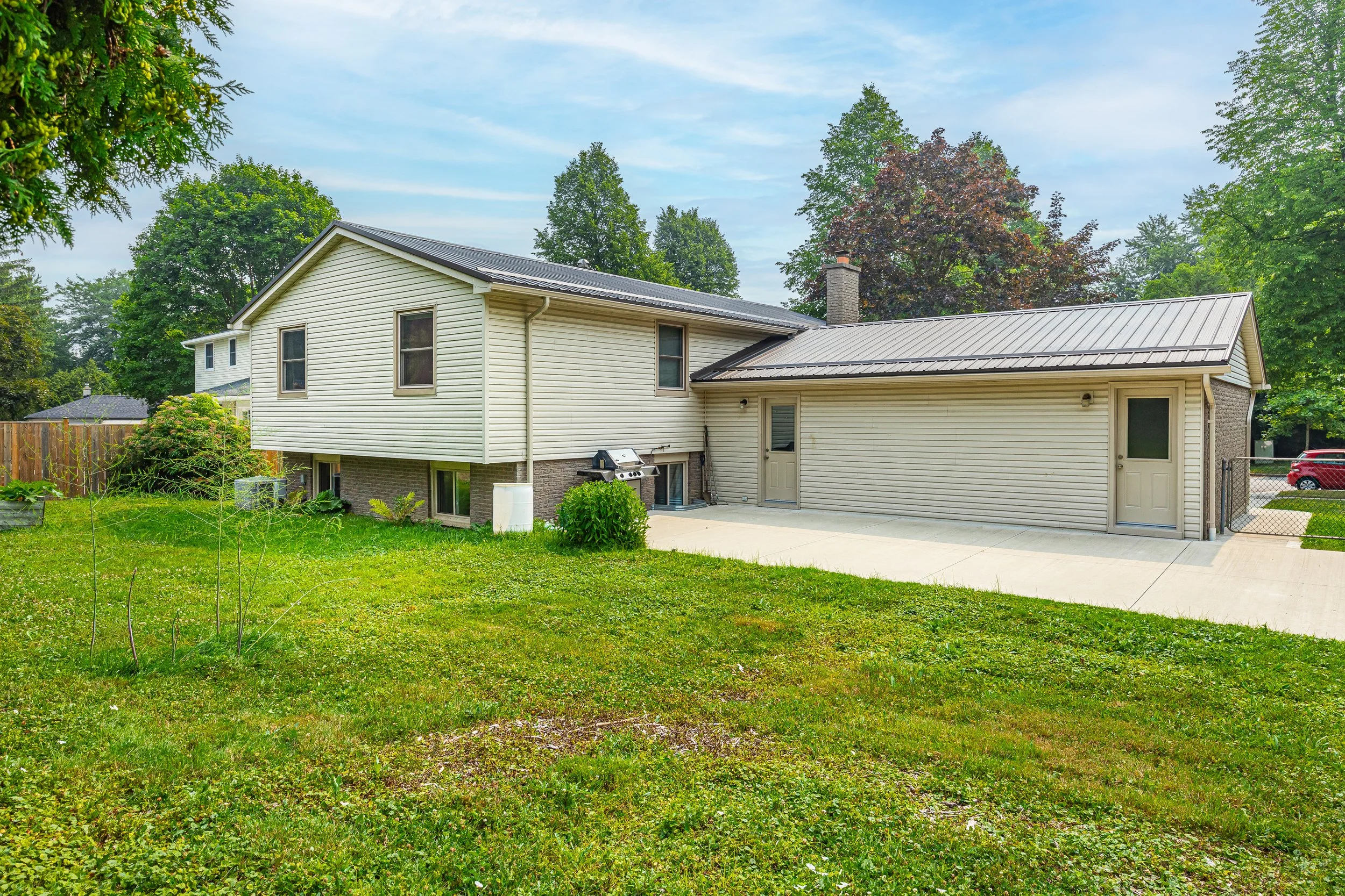 EXT - 708 Village Green Ave-15.jpg